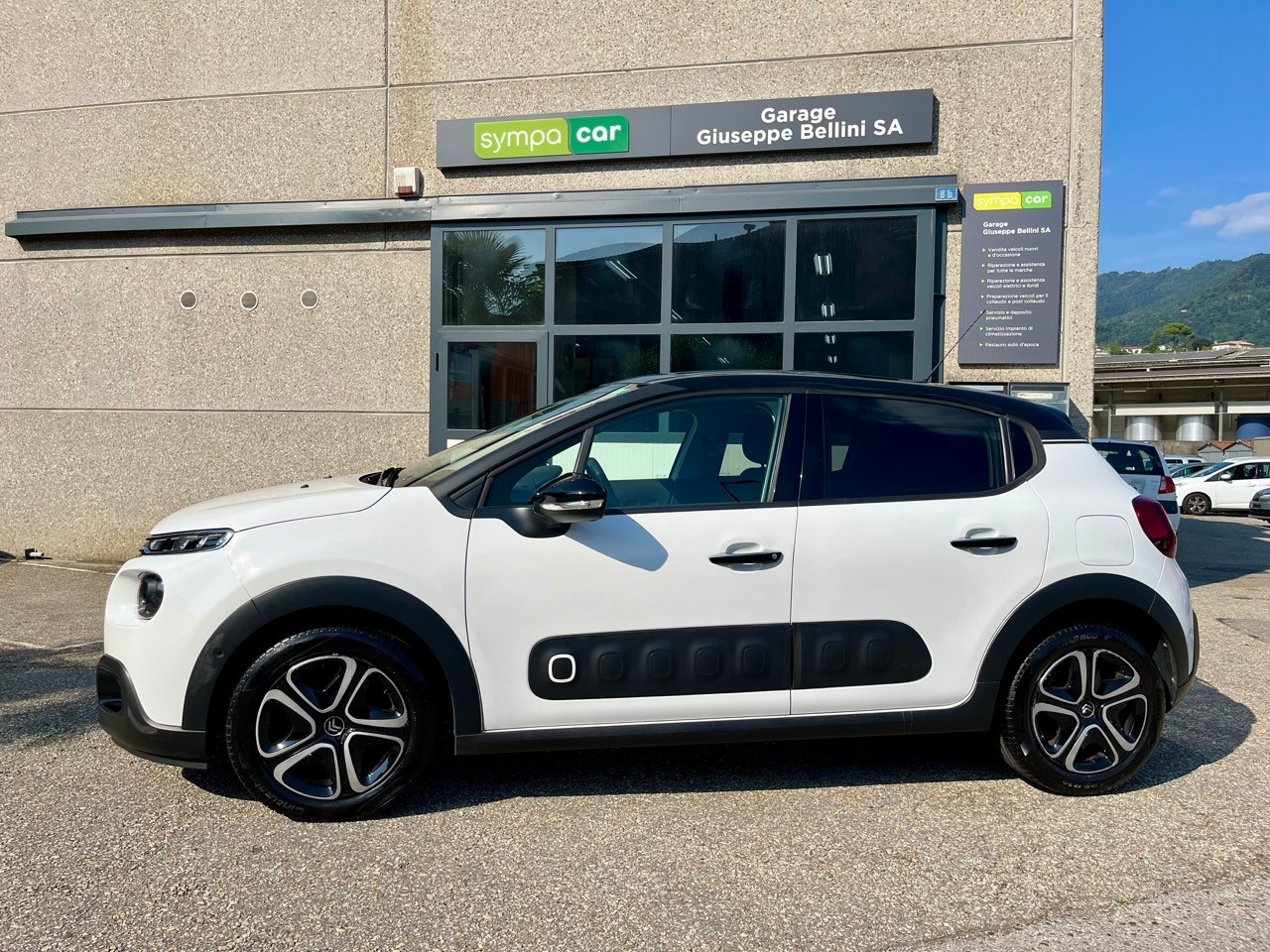 CITROEN C3 1.2i PureTech Shine EAT Automat.