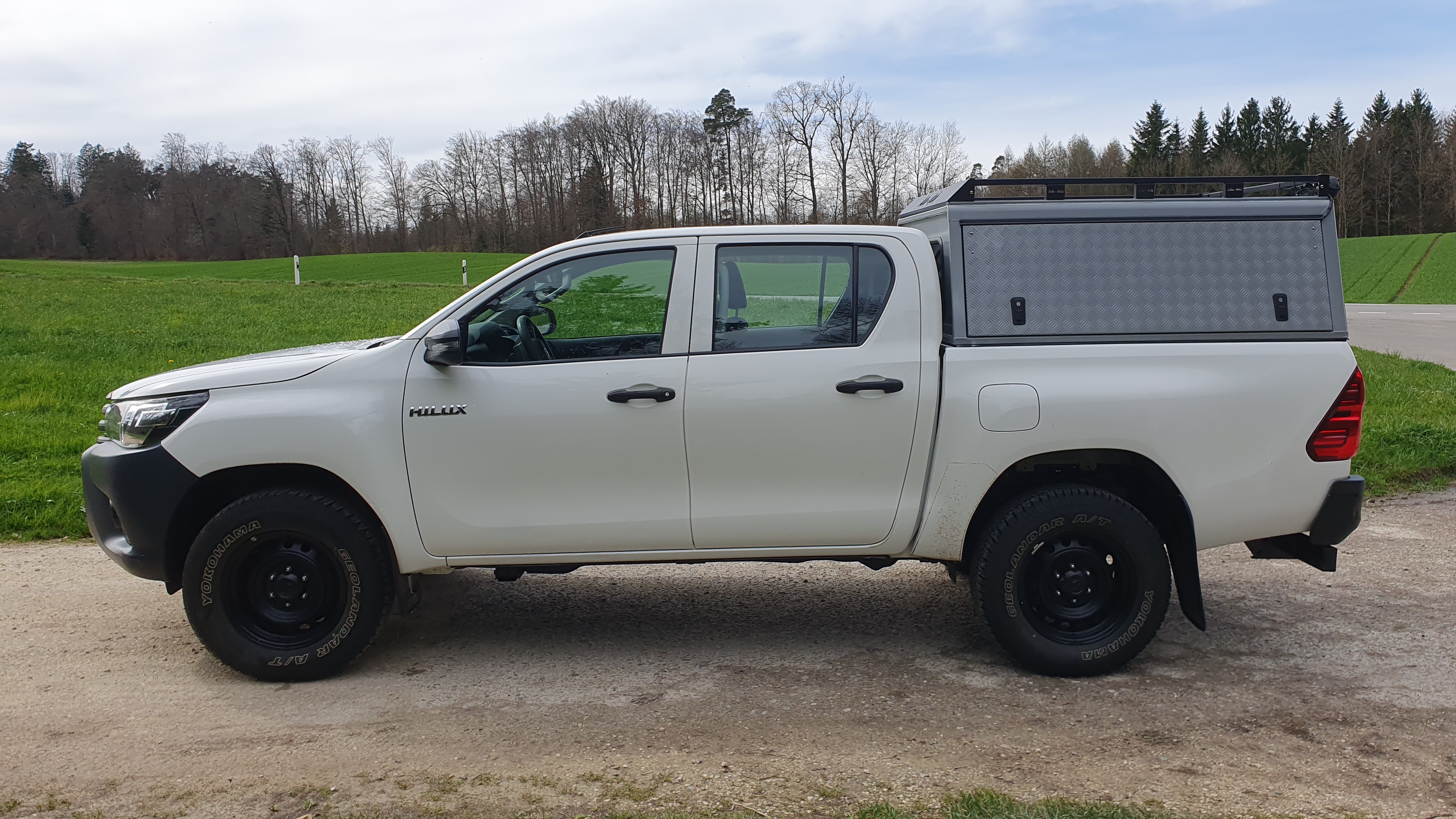 TOYOTA Hilux 2.4D-4D Luna Double Cab 4x4