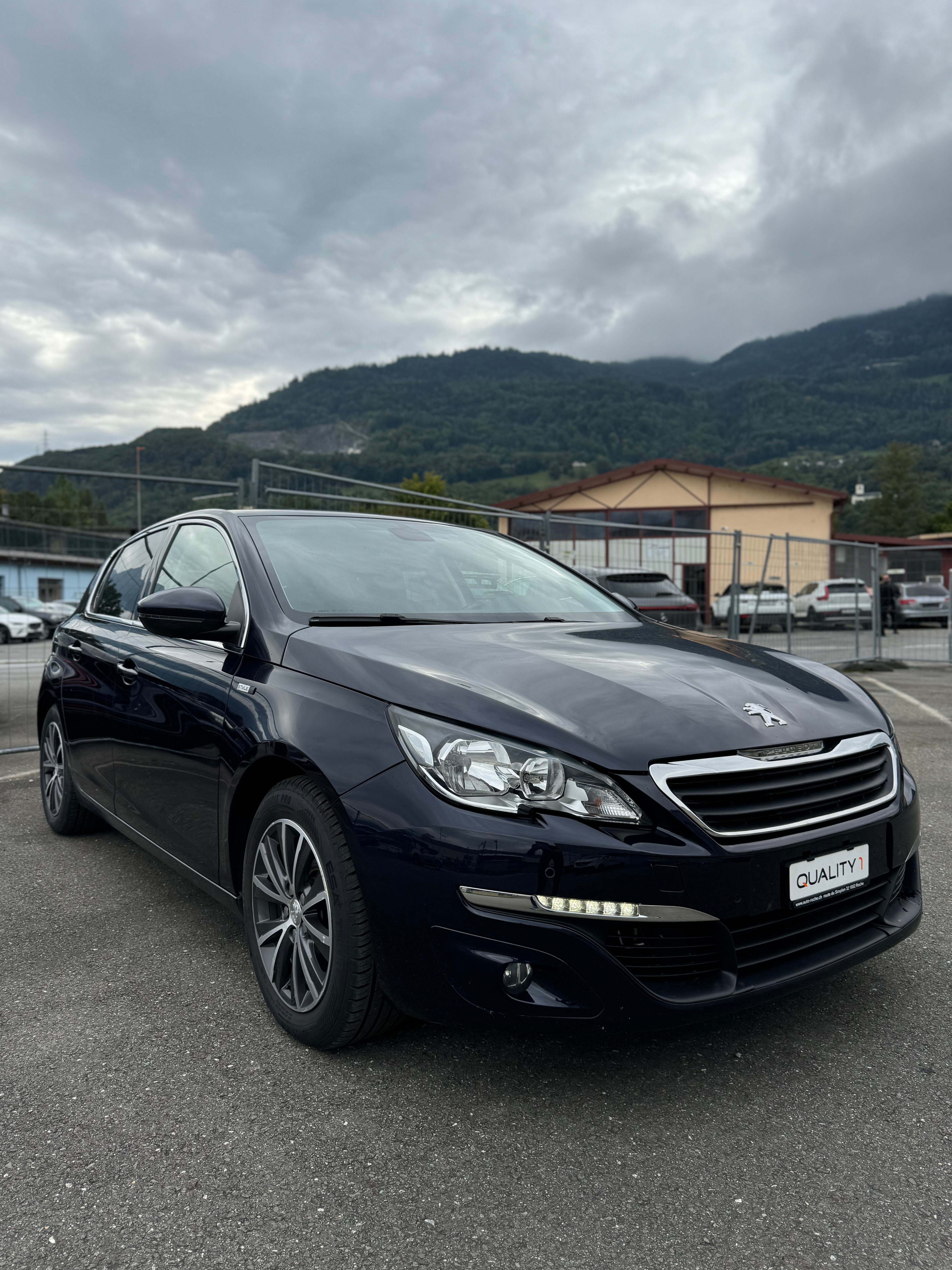 PEUGEOT 308 1.2 THP Style Automatic