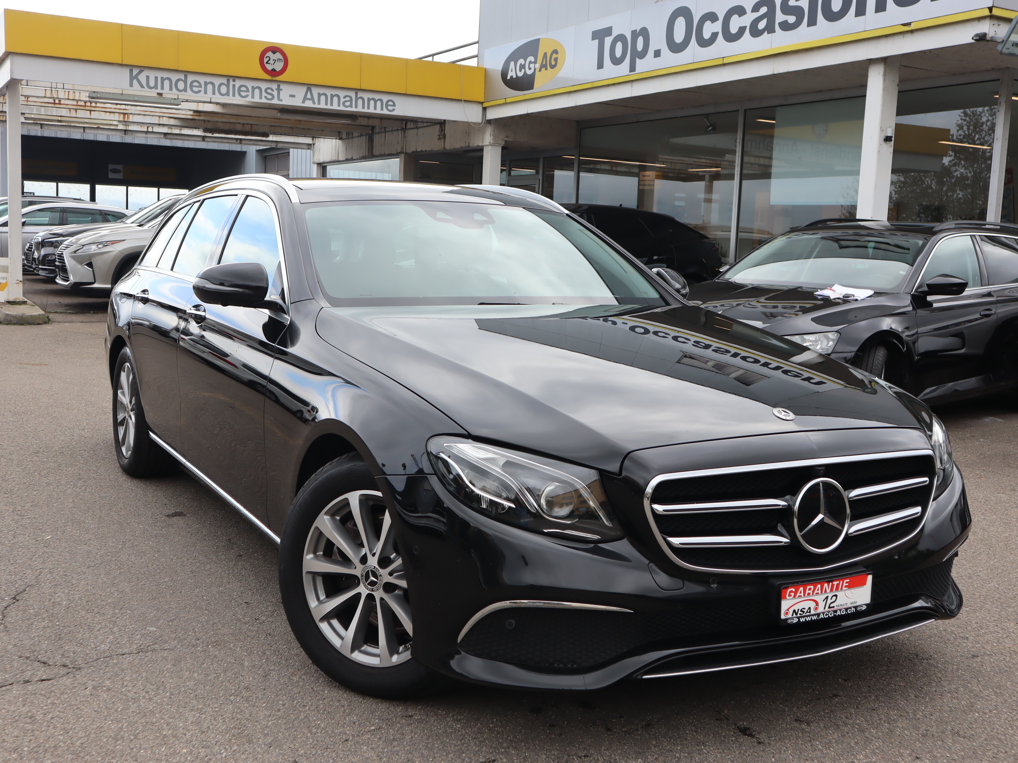 MERCEDES-BENZ E 220 d Avantgarde 4Matic 9G-Tronic ** 194 PS ** Voll-Leder Ausstattung ** G-Navi ** RF-Kamera 360° ** Pan-Glas **