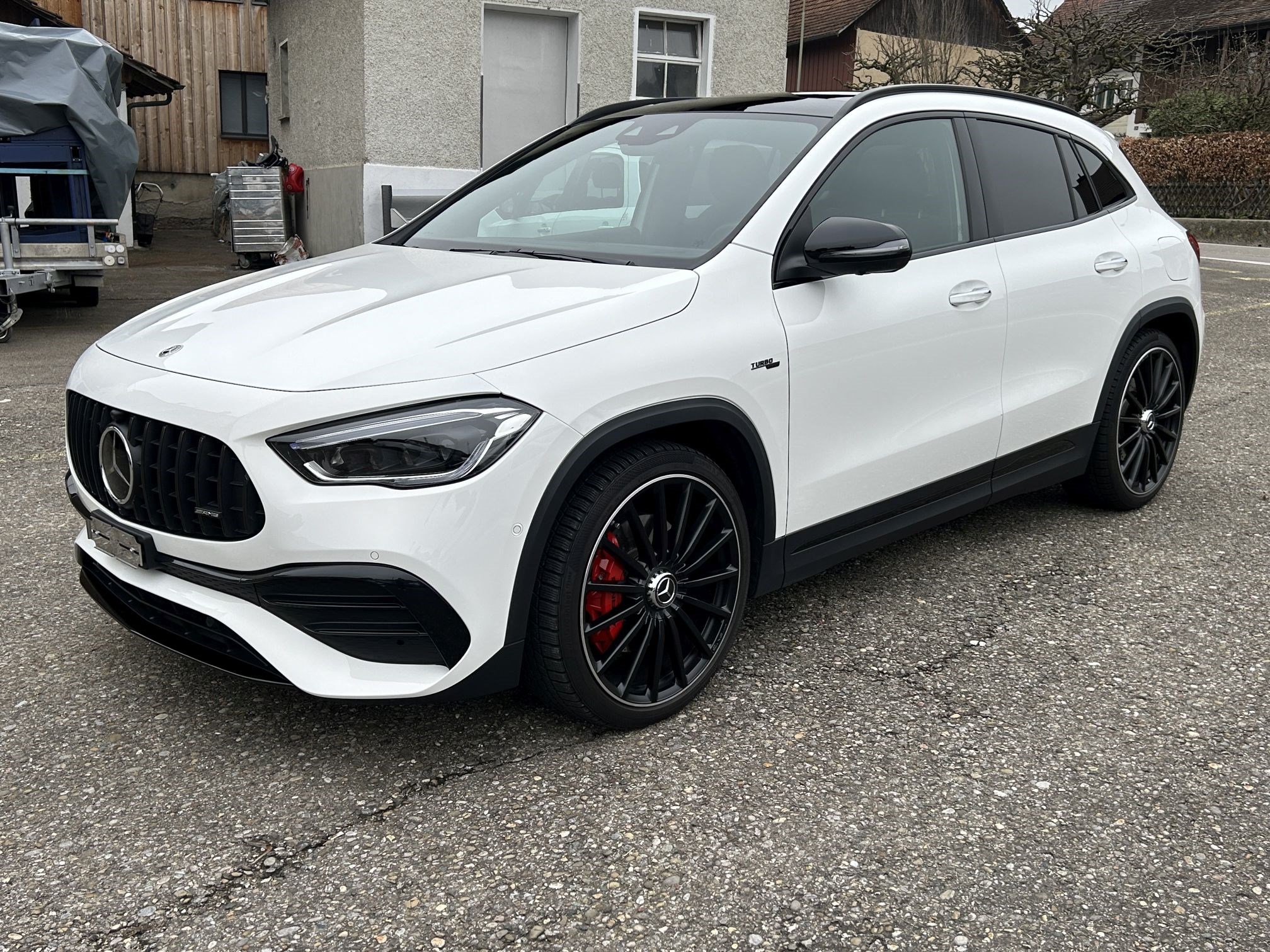 MERCEDES-BENZ GLA 35 AMG 4matic