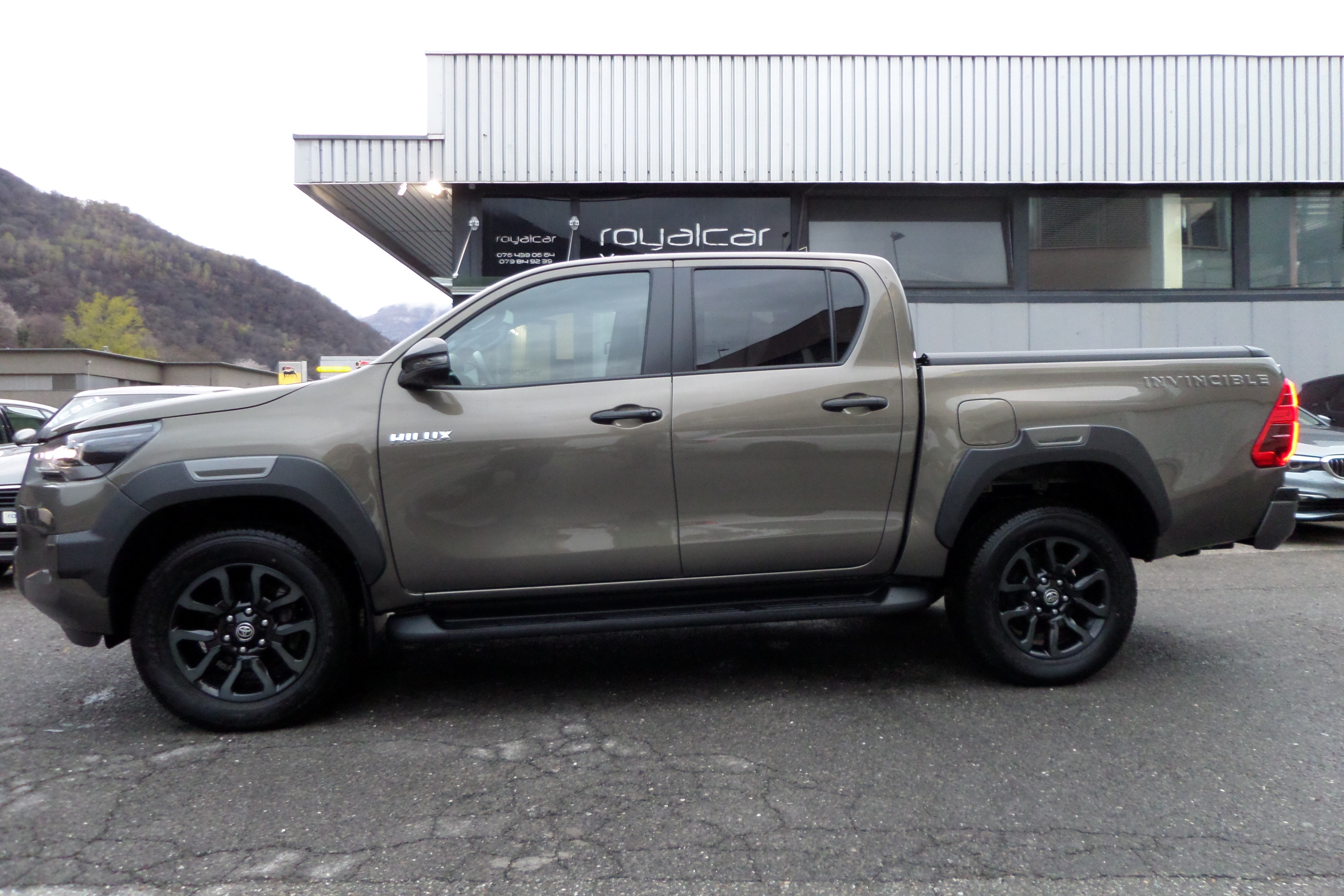 TOYOTA Hilux 2.8D-4D Invincible Double Cab 4x4 A