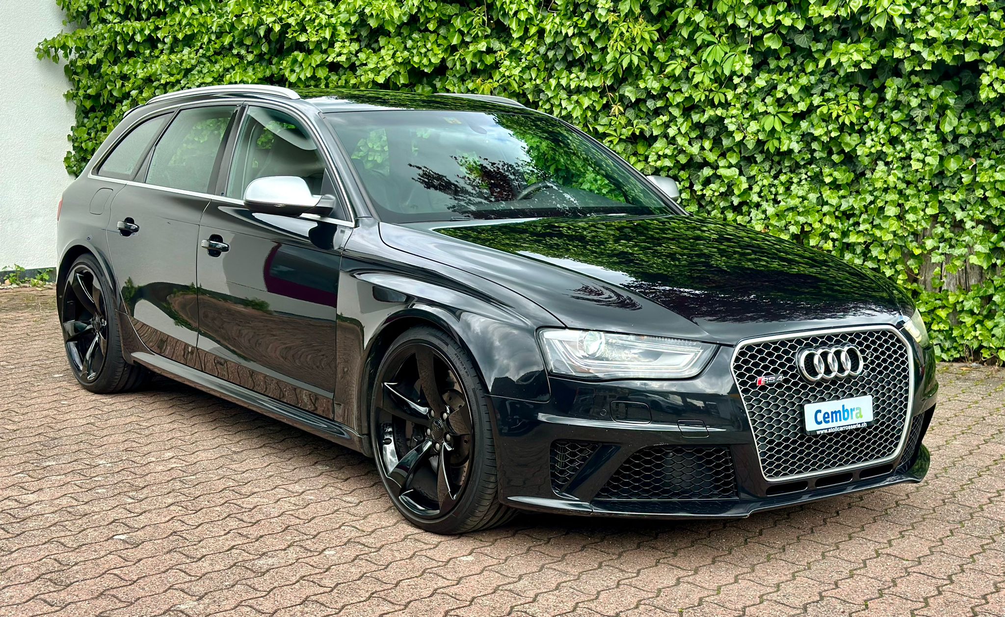 AUDI RS4 Avant 4.2 FSI V8 quattro S-tronic