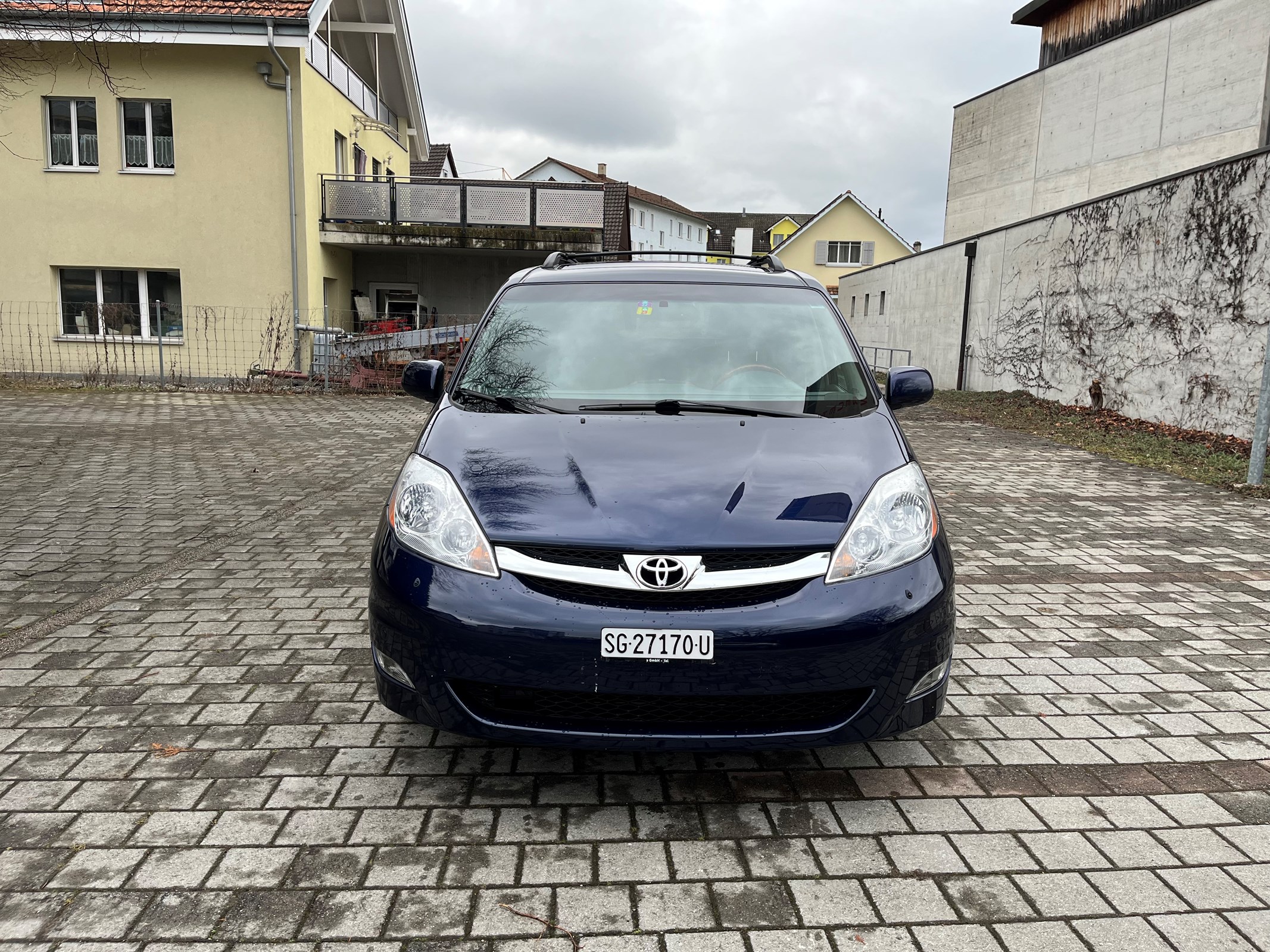 TOYOTA Sienna XLE LTD AWD 3.5