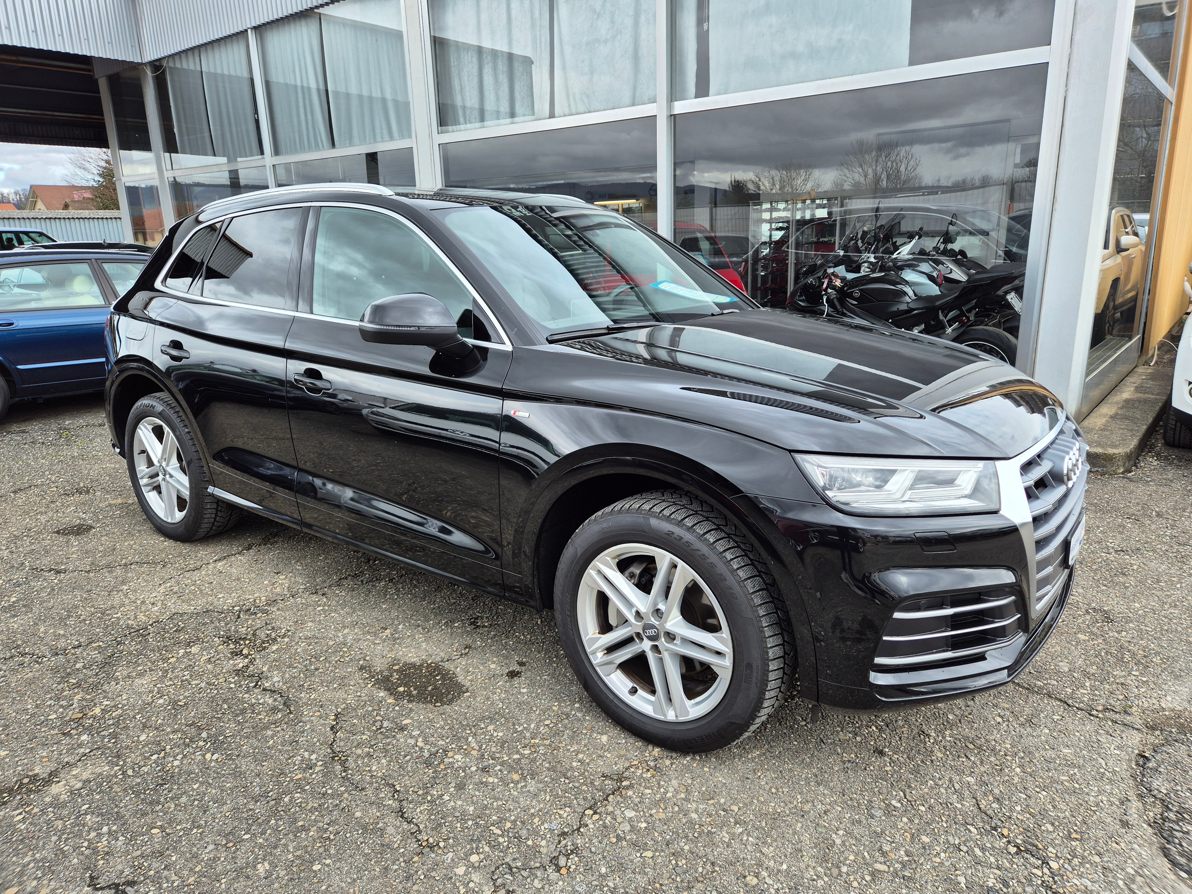 AUDI Q5 2.0 TDI sport quattro S-tronic