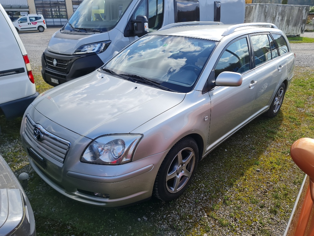 TOYOTA Avensis 2.0 D4 VVT-i Linea Sol Sportswagon