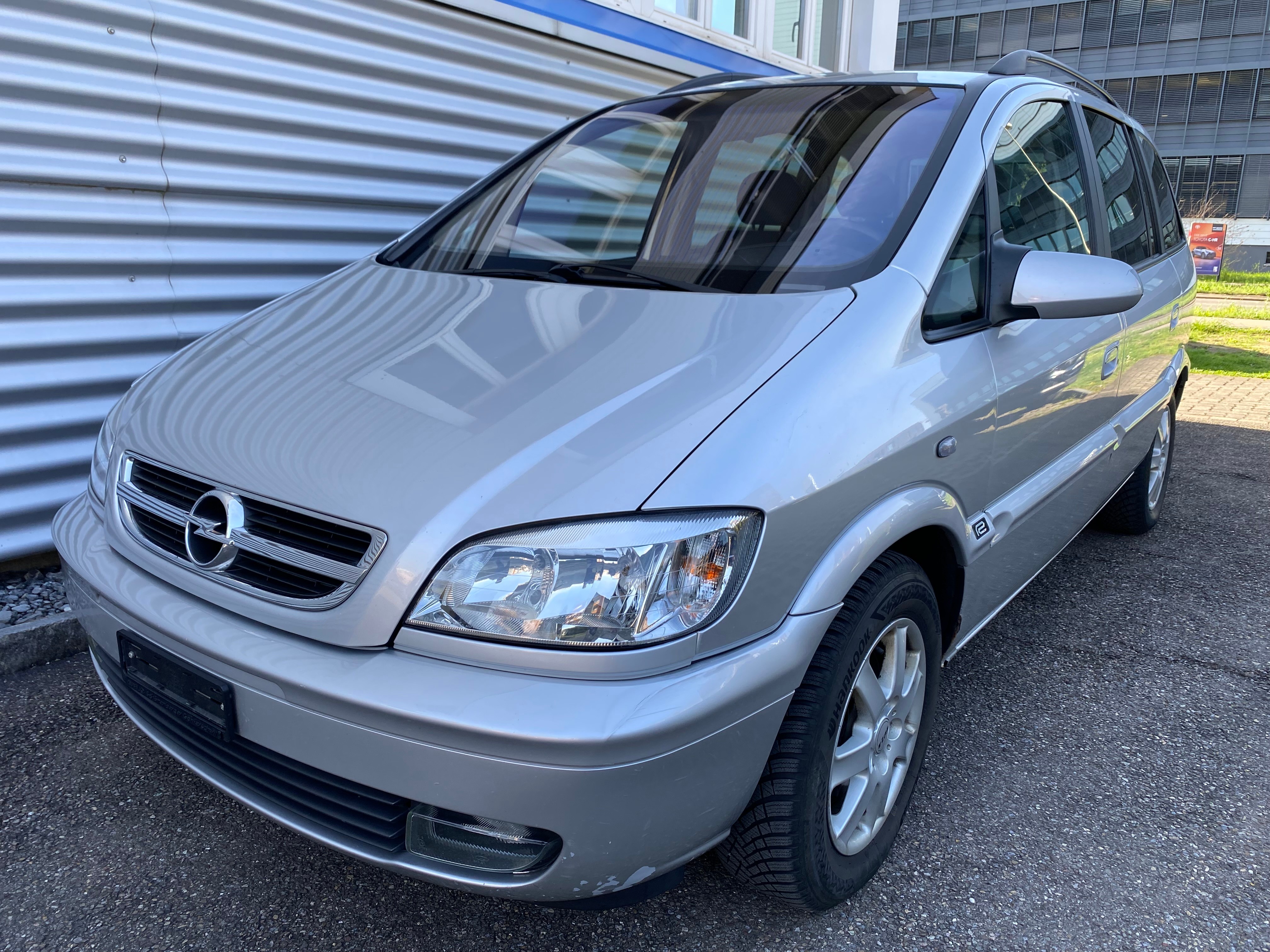 OPEL Zafira 2.2i 16V Riviera