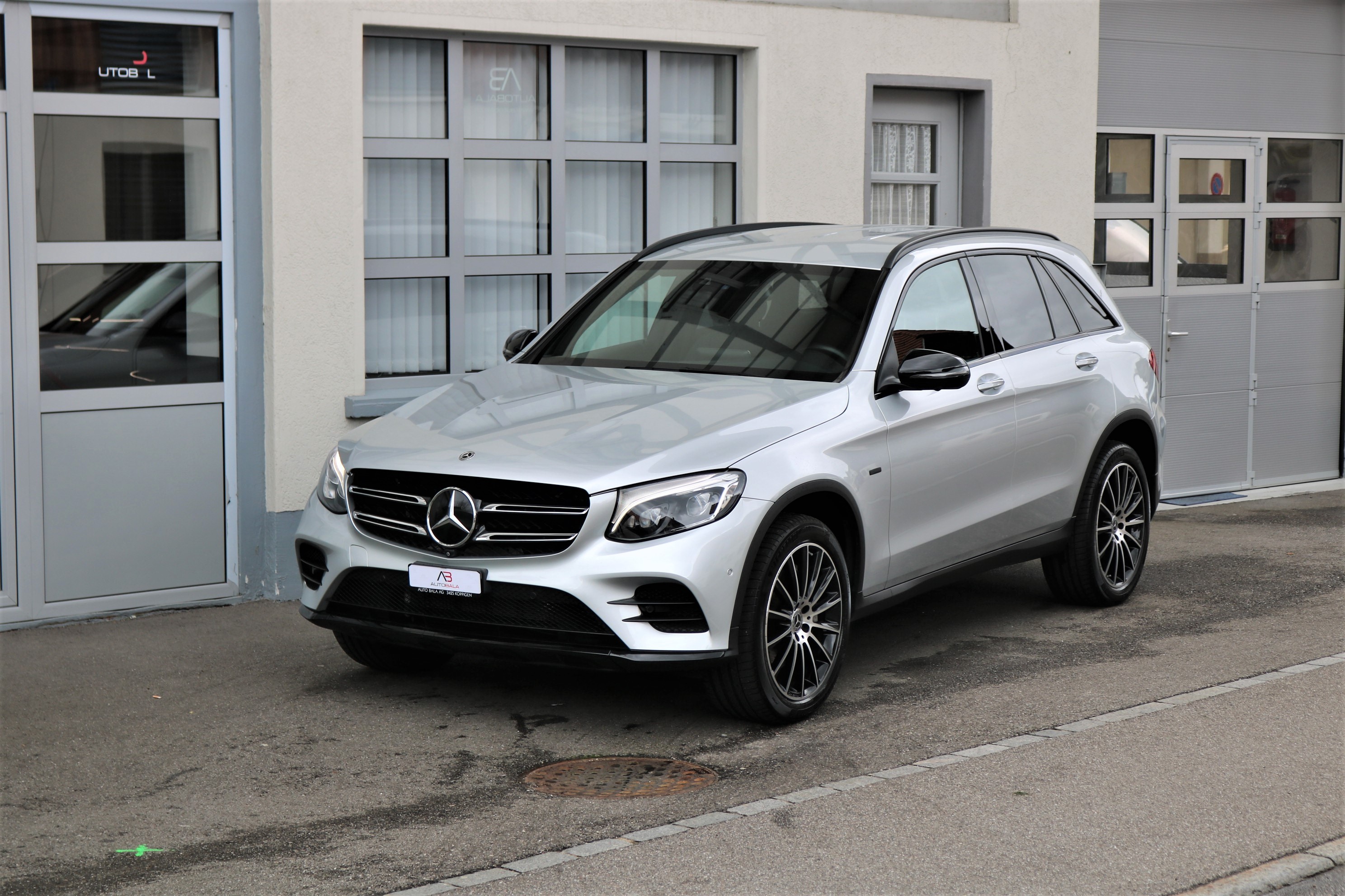 MERCEDES-BENZ GLC 350 e AMG Line 4Matic 7G-Tronic (CH)