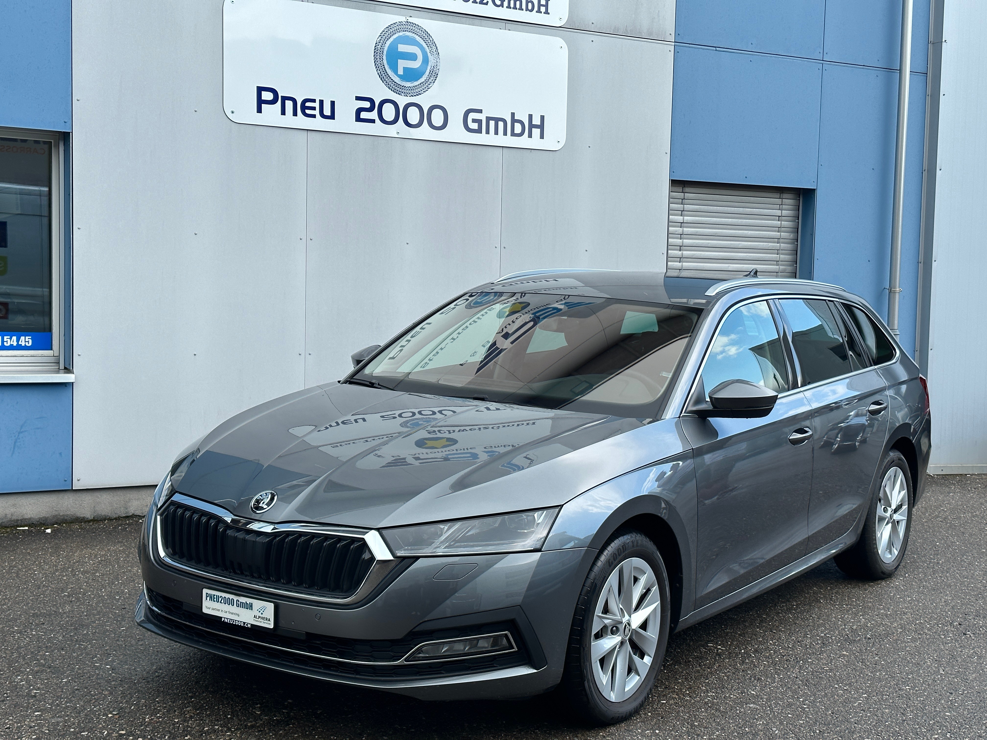 SKODA Octavia Combi 2.0 TDI DSG Style