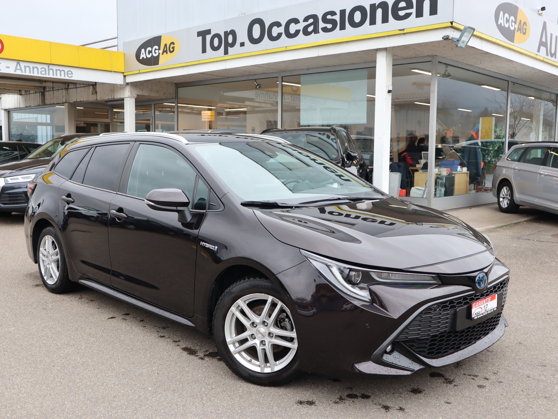 TOYOTA Corolla Touring Sports 1.8 HSD Trend e-CVT ** Voll-Leder Ausstatung ** Navi mit RF-Kamera ** Frisch ab MFK & Service **