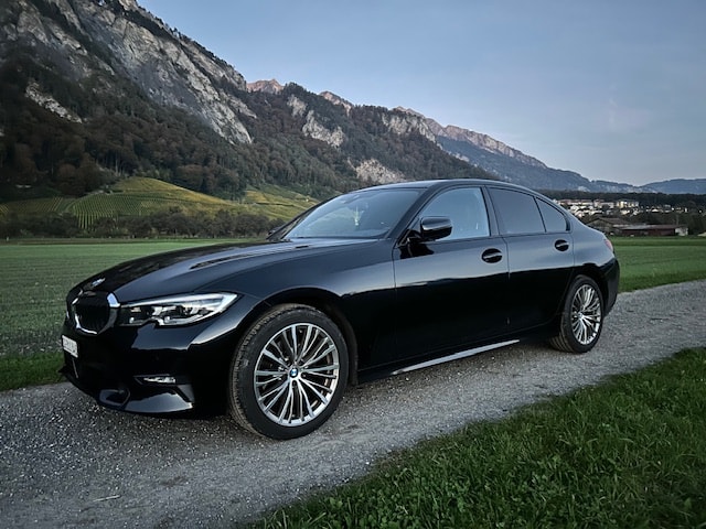 BMW 320d xDrive Sport Line Steptronic