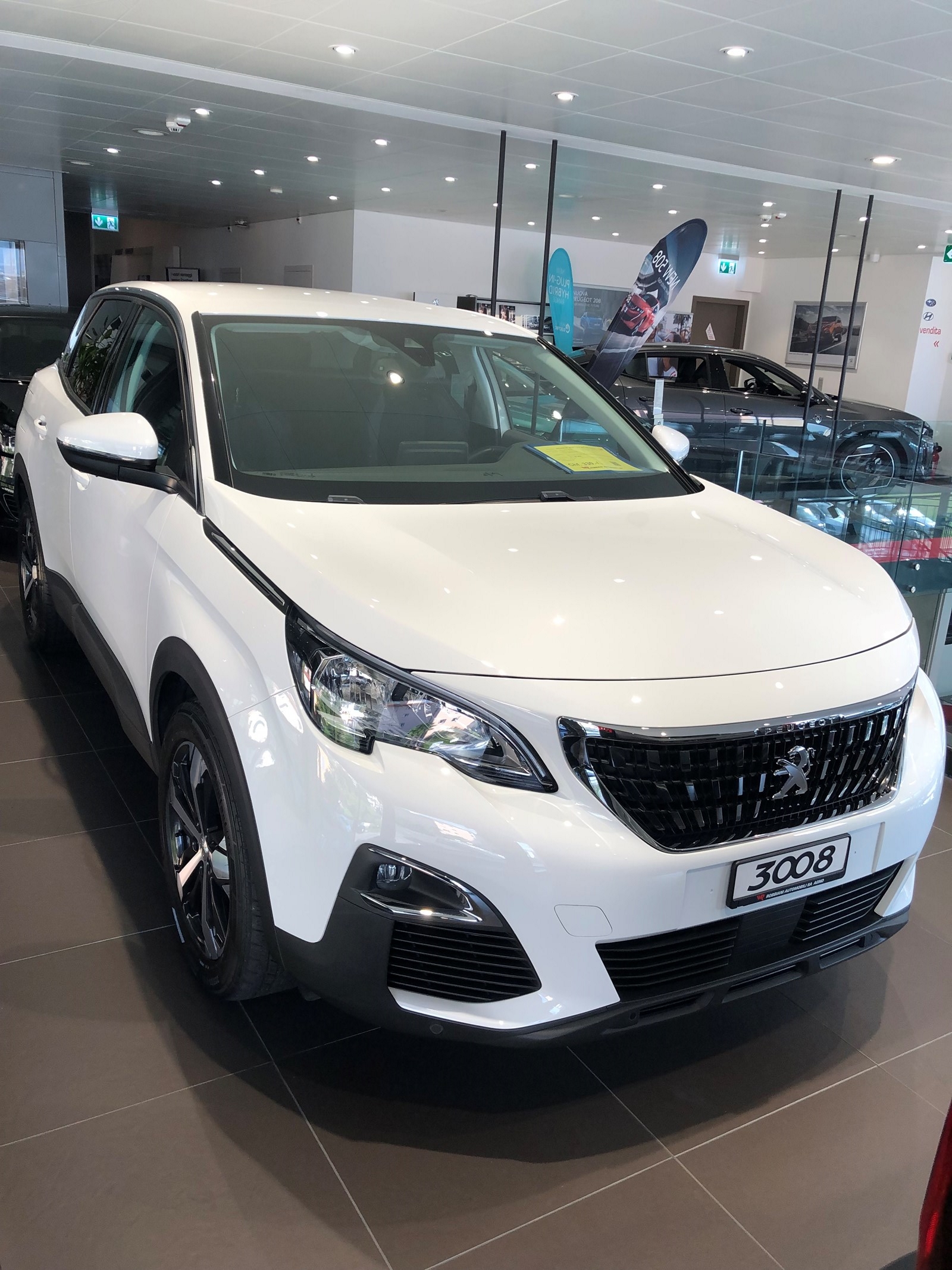 PEUGEOT 3008 1.2 PureTech Allure EAT NUOVO TASSO LEASING 3.99%