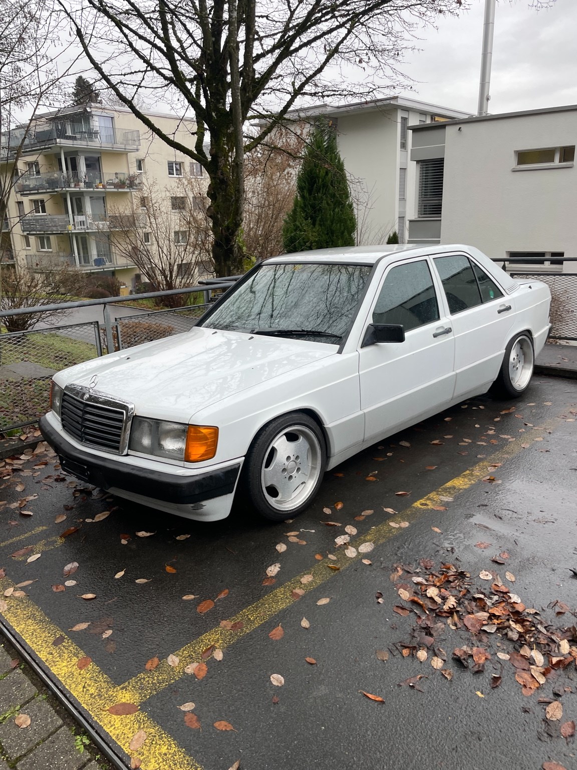 MERCEDES-BENZ 190 E 2.0