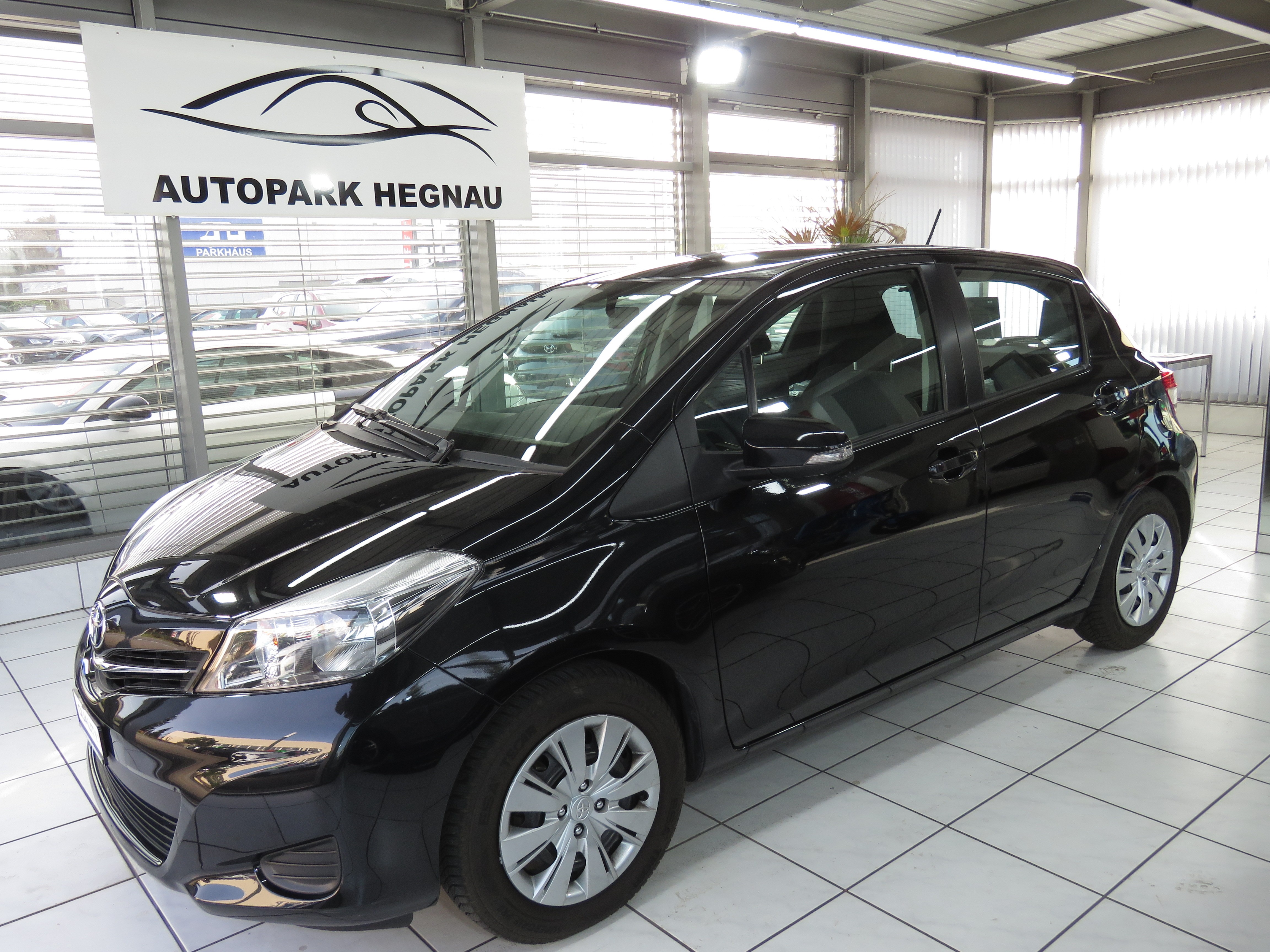 TOYOTA Yaris 1.33 Luna