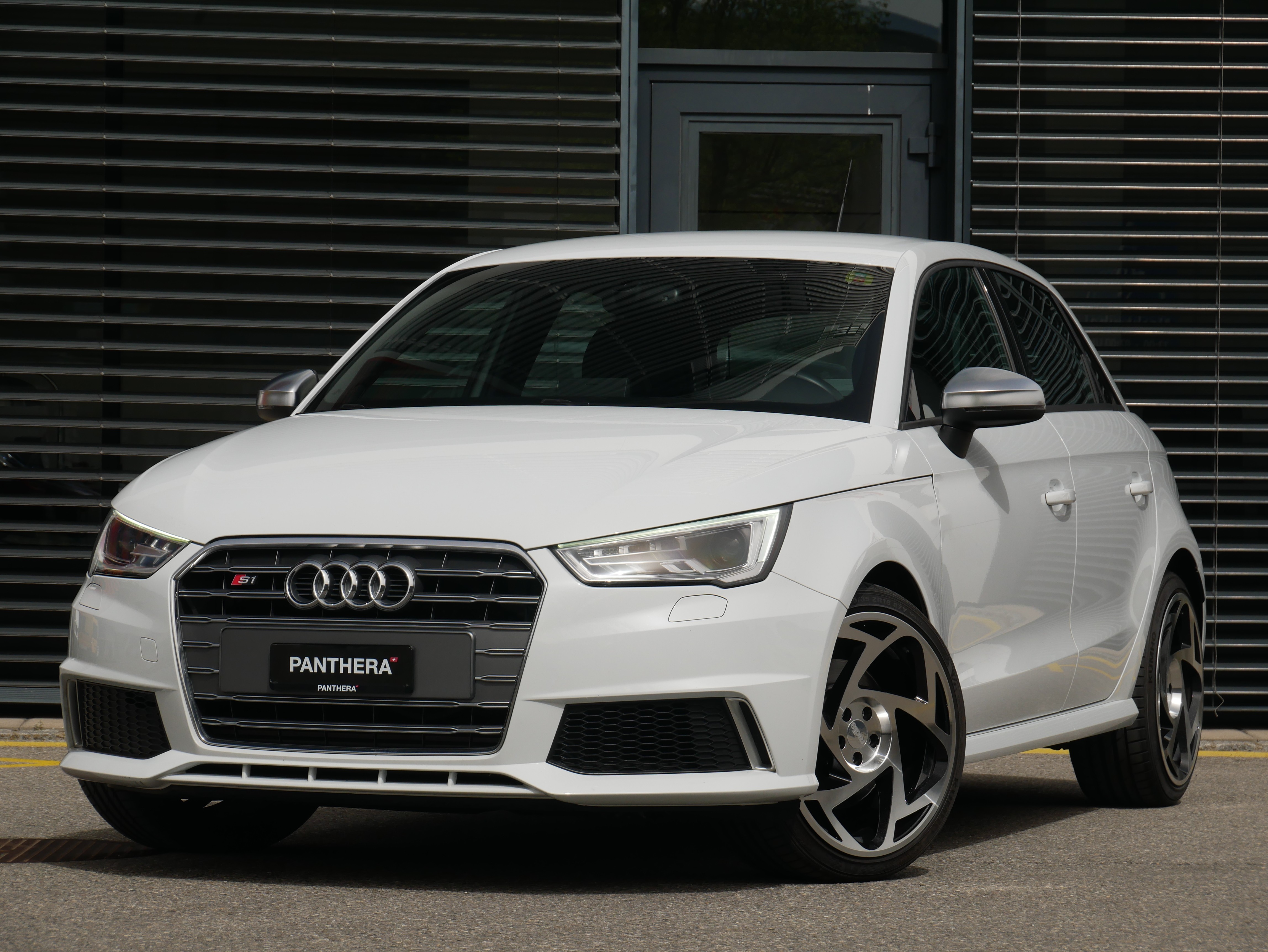 AUDI S1 Sportback 2.0 TFSI quattro