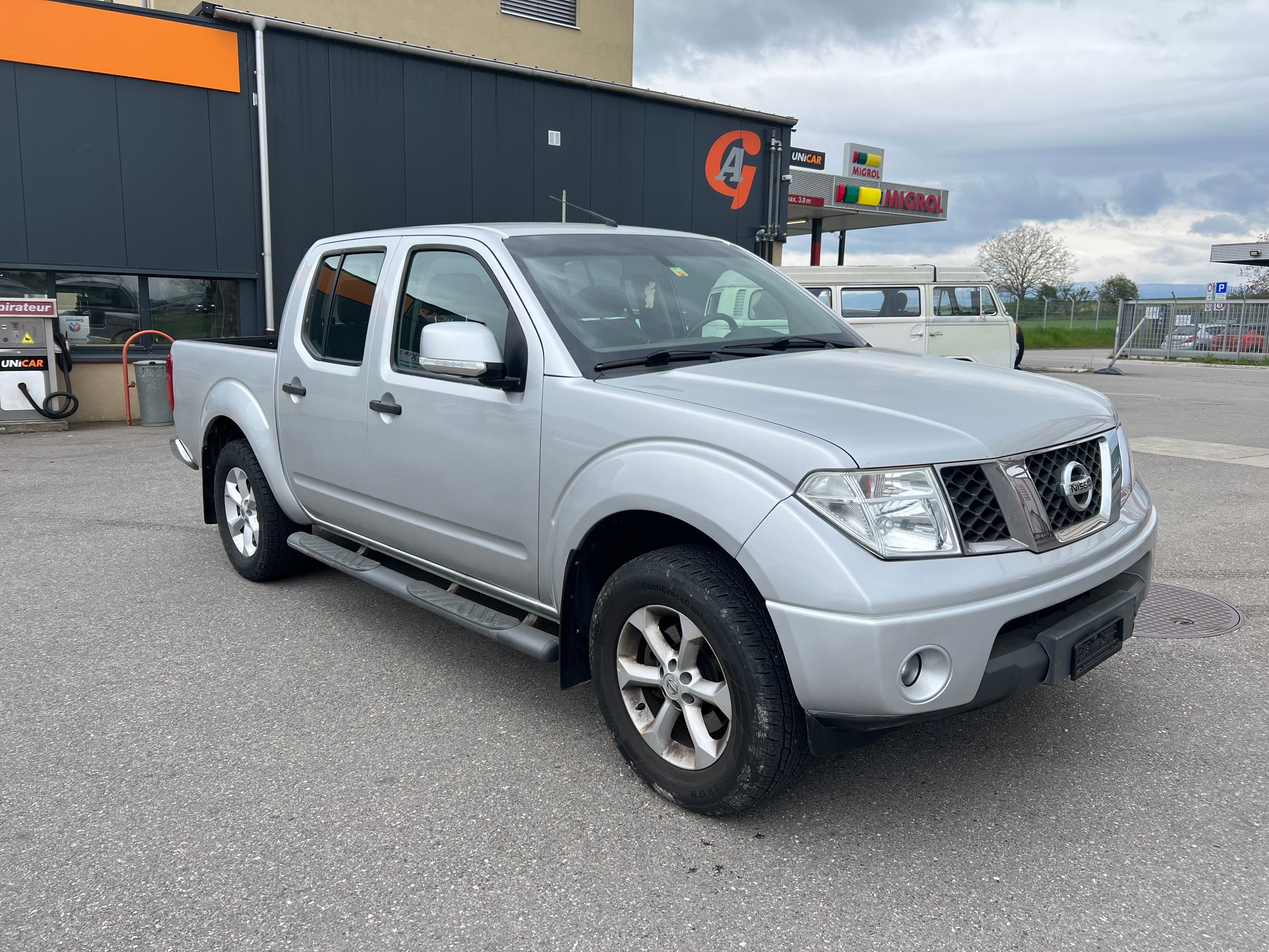 NISSAN Navara Double Cab LE 2.5 dCi 4WD