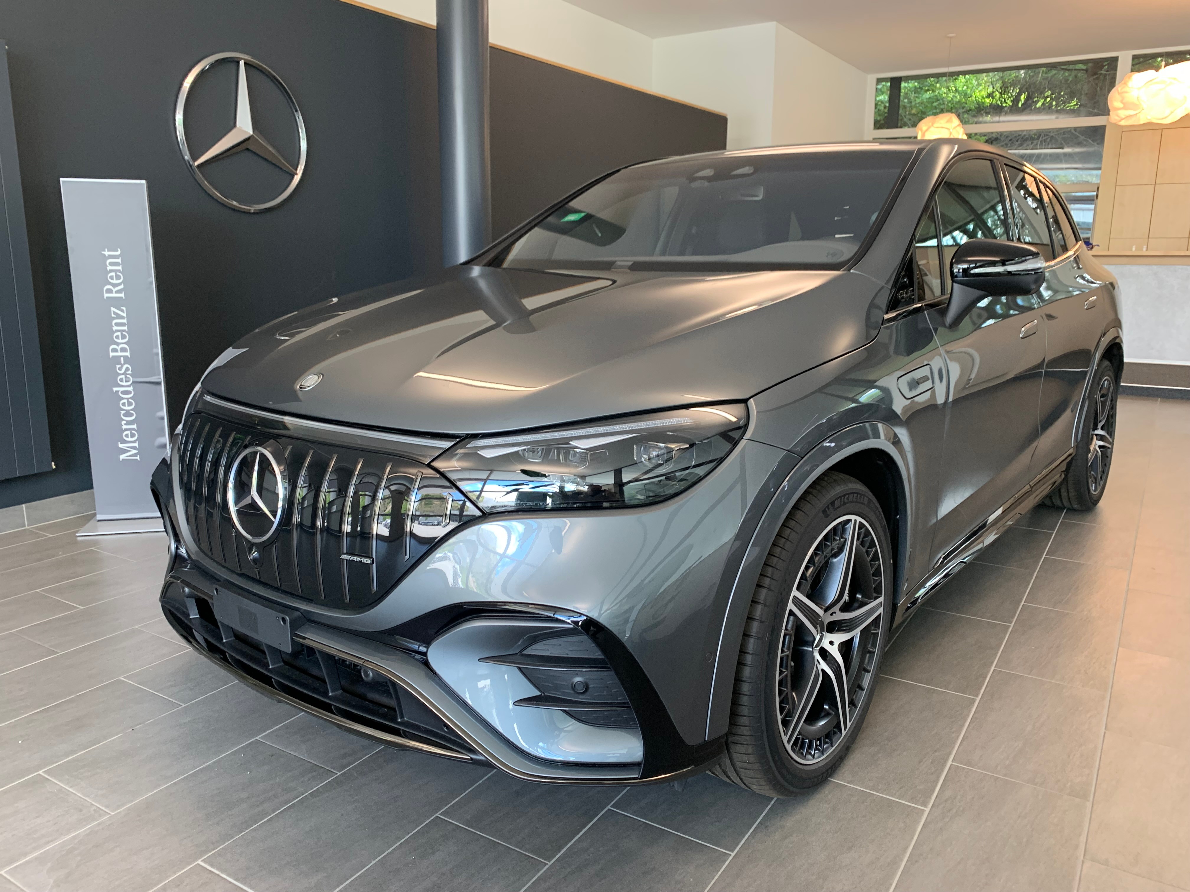 MERCEDES-BENZ EQE SUV AMG 43 4 Matic Executive Edition