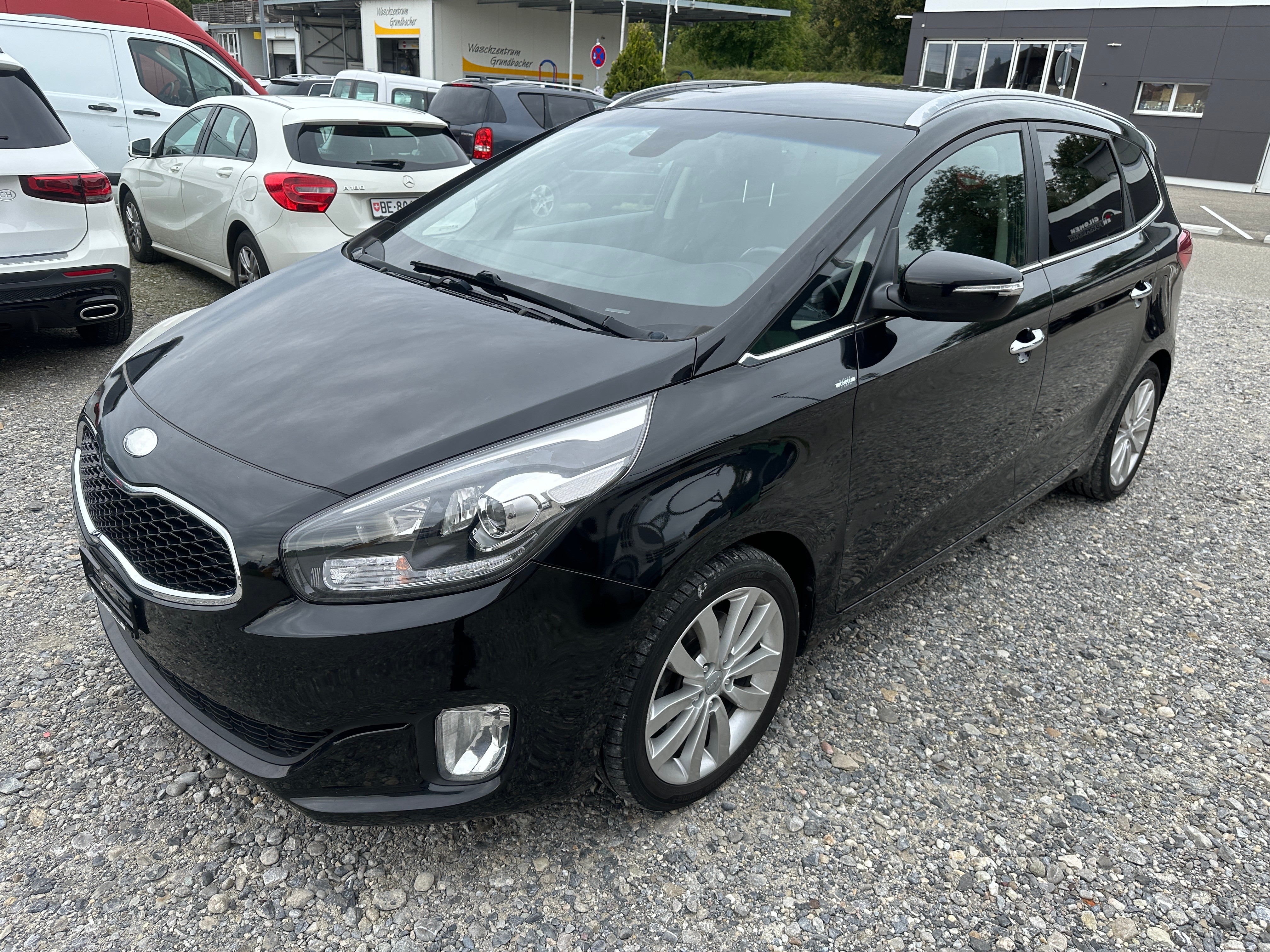 KIA Carens 1.7 CRDi Trend DCT