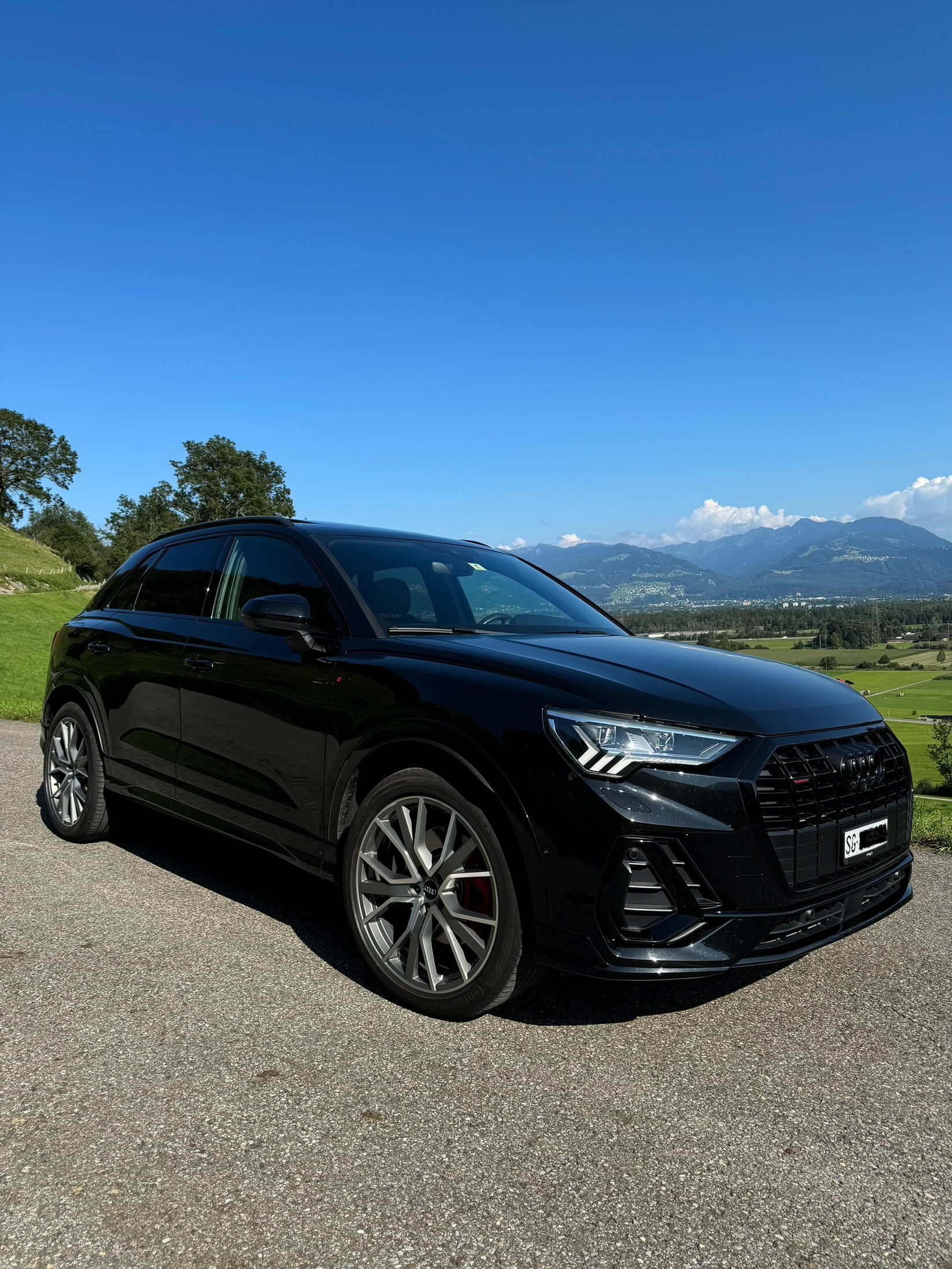 AUDI Q3 40 TFSI S line quattro S-tronic