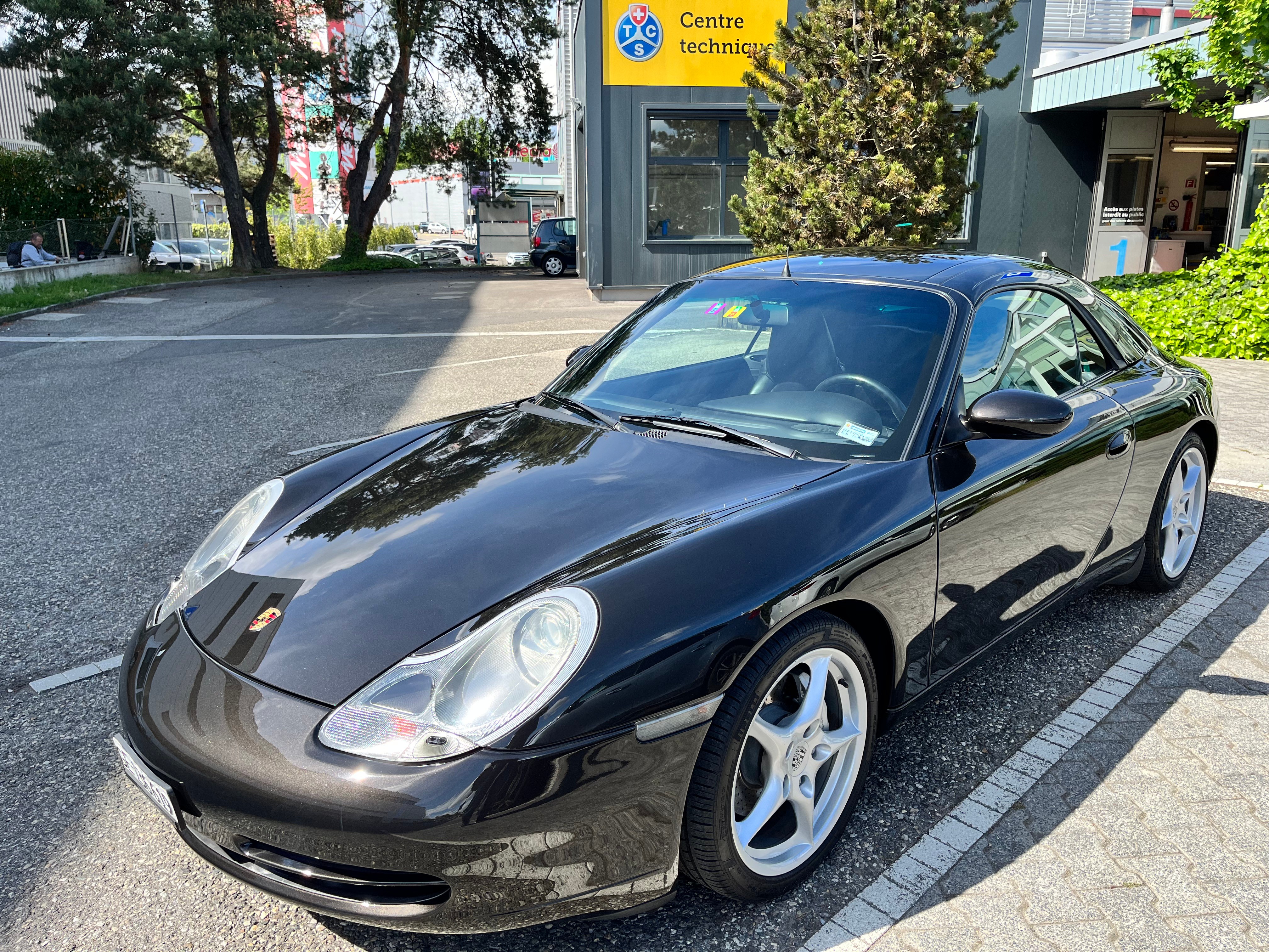 PORSCHE 911 Carrera 4 Cabrio