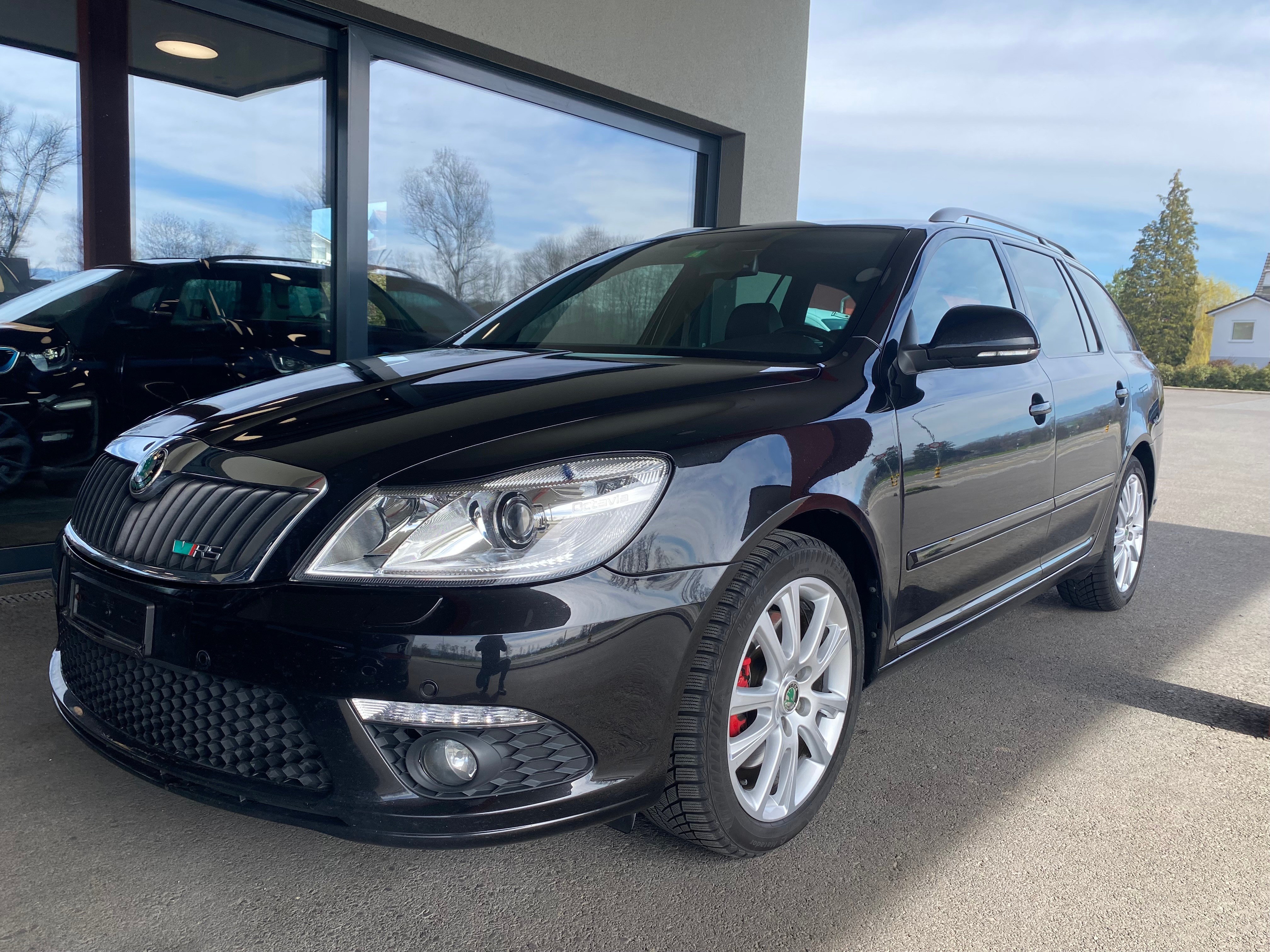 SKODA Octavia Combi 2.0 TSI RS DSG