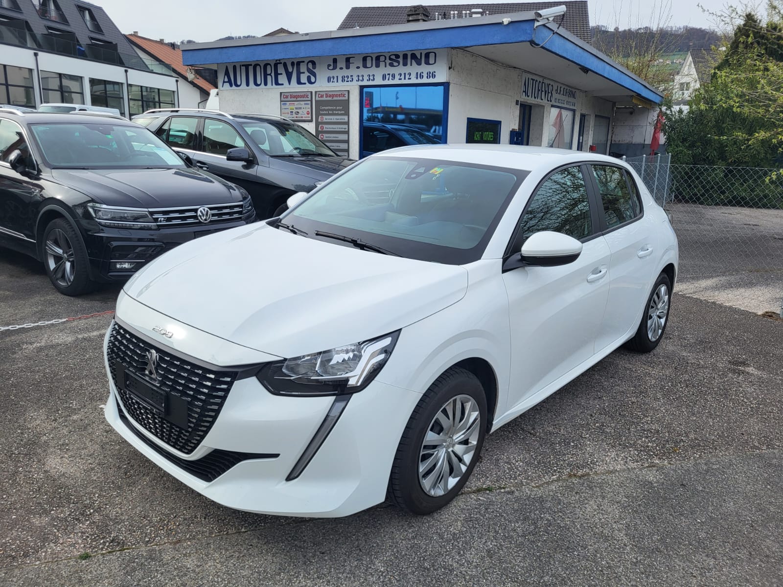 PEUGEOT 208 1.2 PureTech Active