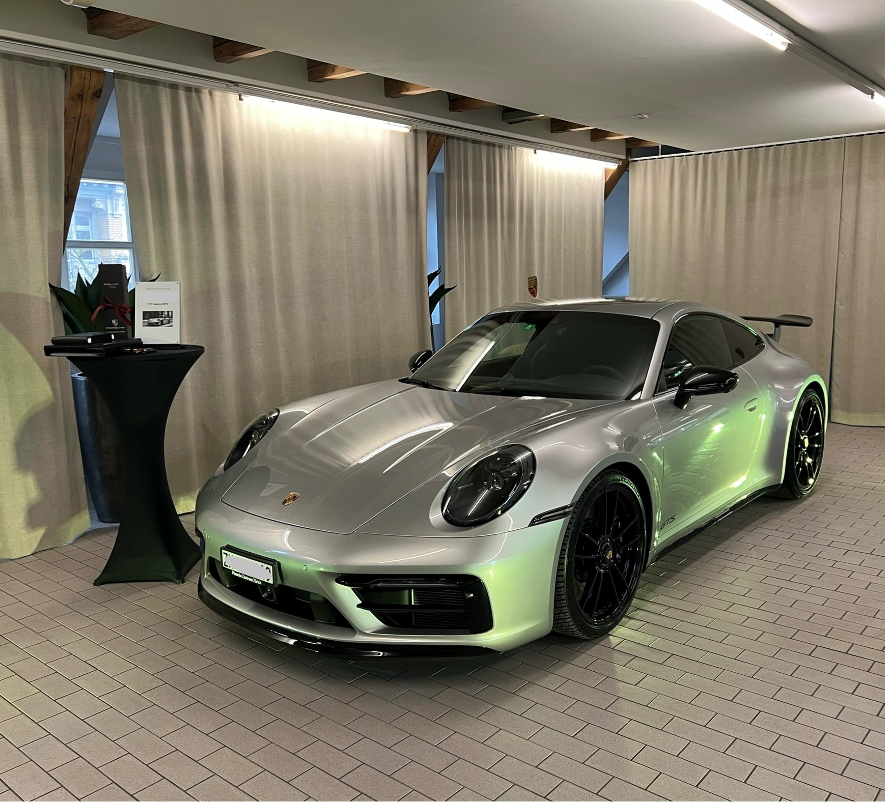 PORSCHE 911 Carrera 4 GTS PDK