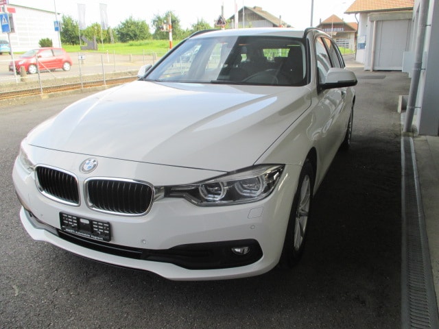 BMW 320d xDrive Touring Sport Line Steptronic