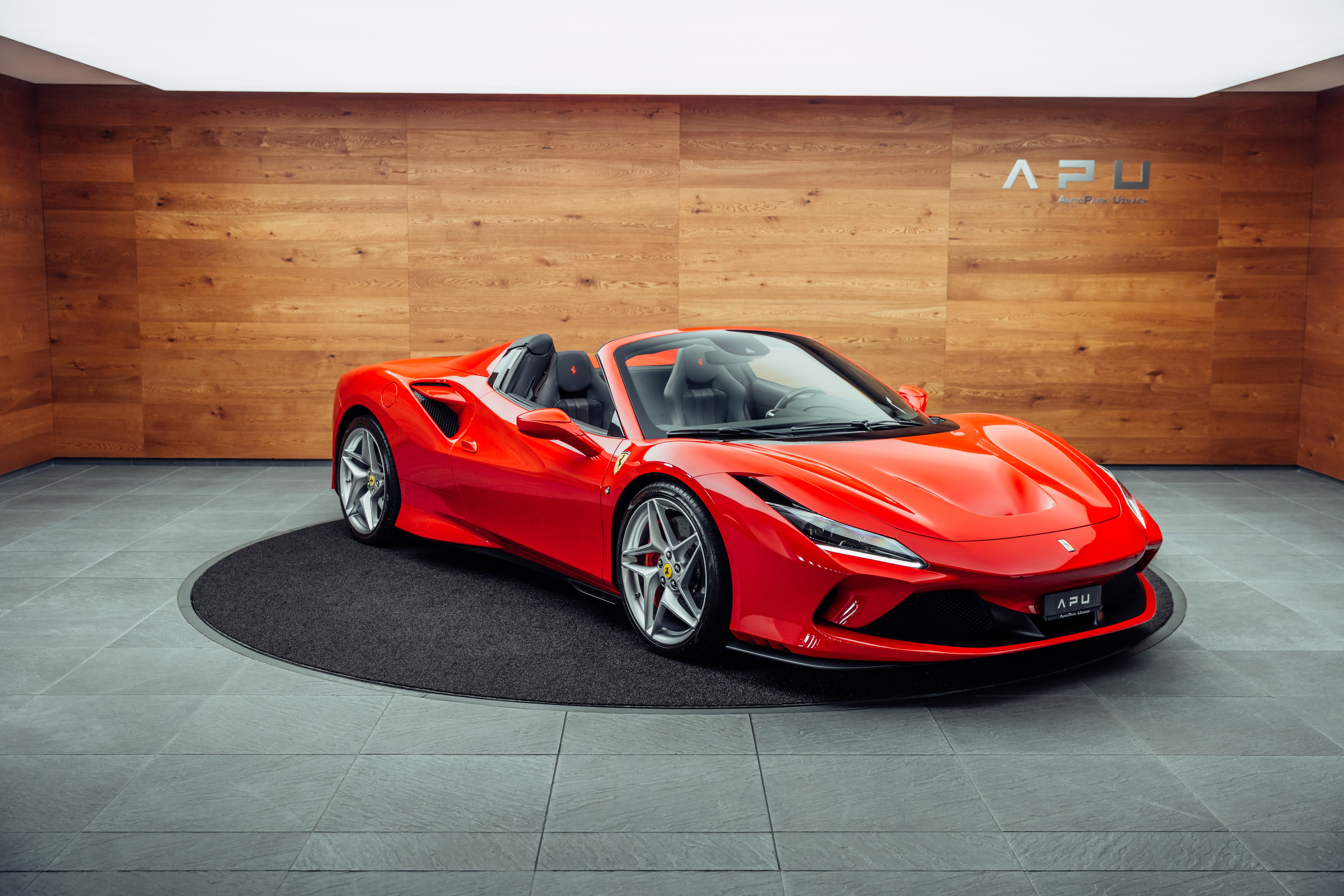 FERRARI F8 Spider