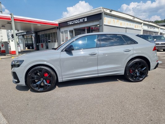 AUDI RSQ8 quattro