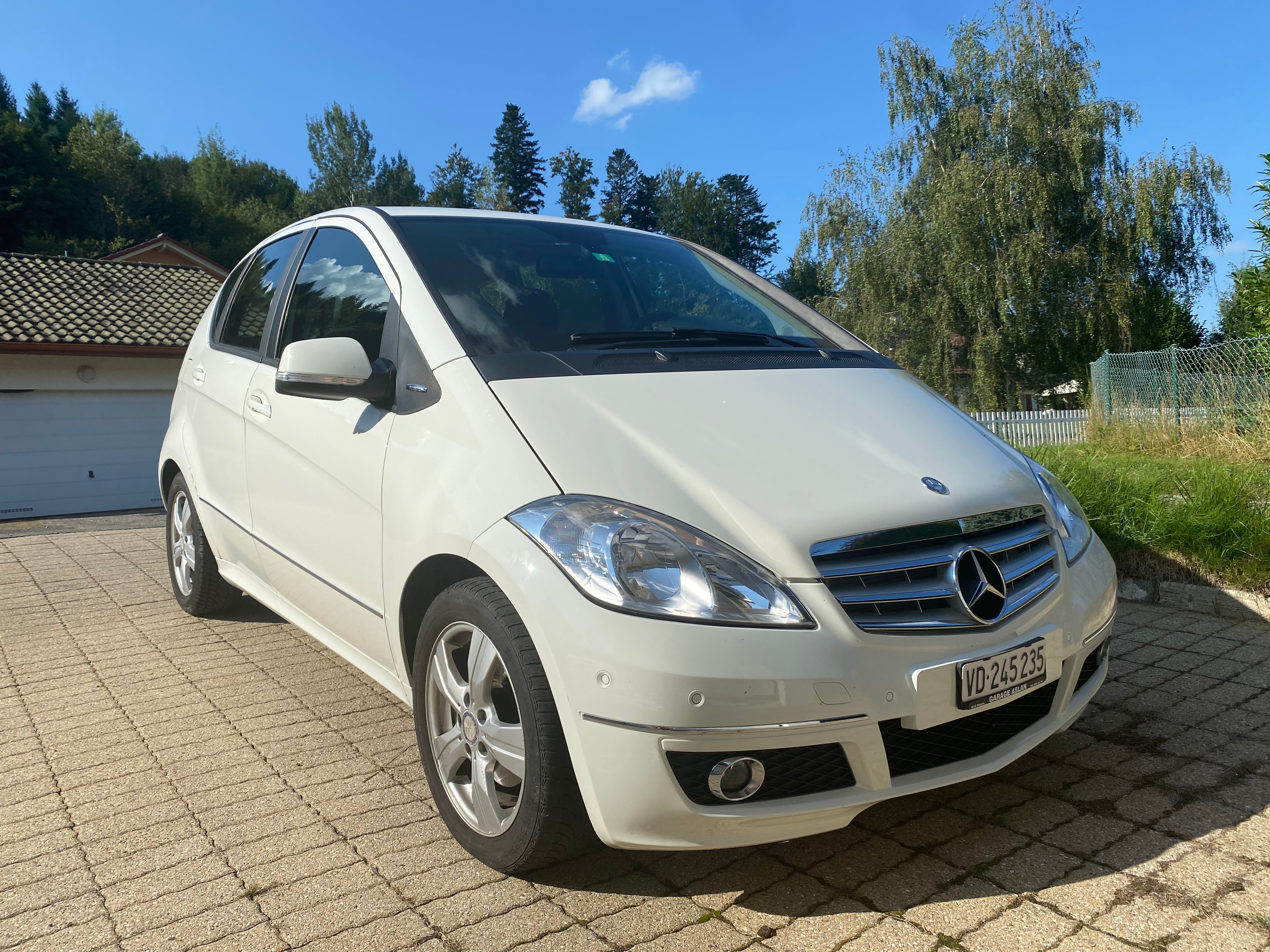 MERCEDES-BENZ A 180 Avantgarde Selection Autotronic