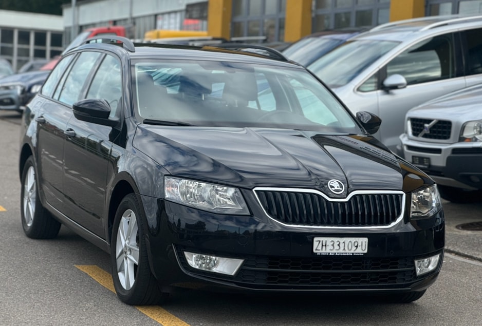 SKODA Octavia Combi 1.6 TDI Ambition DSG