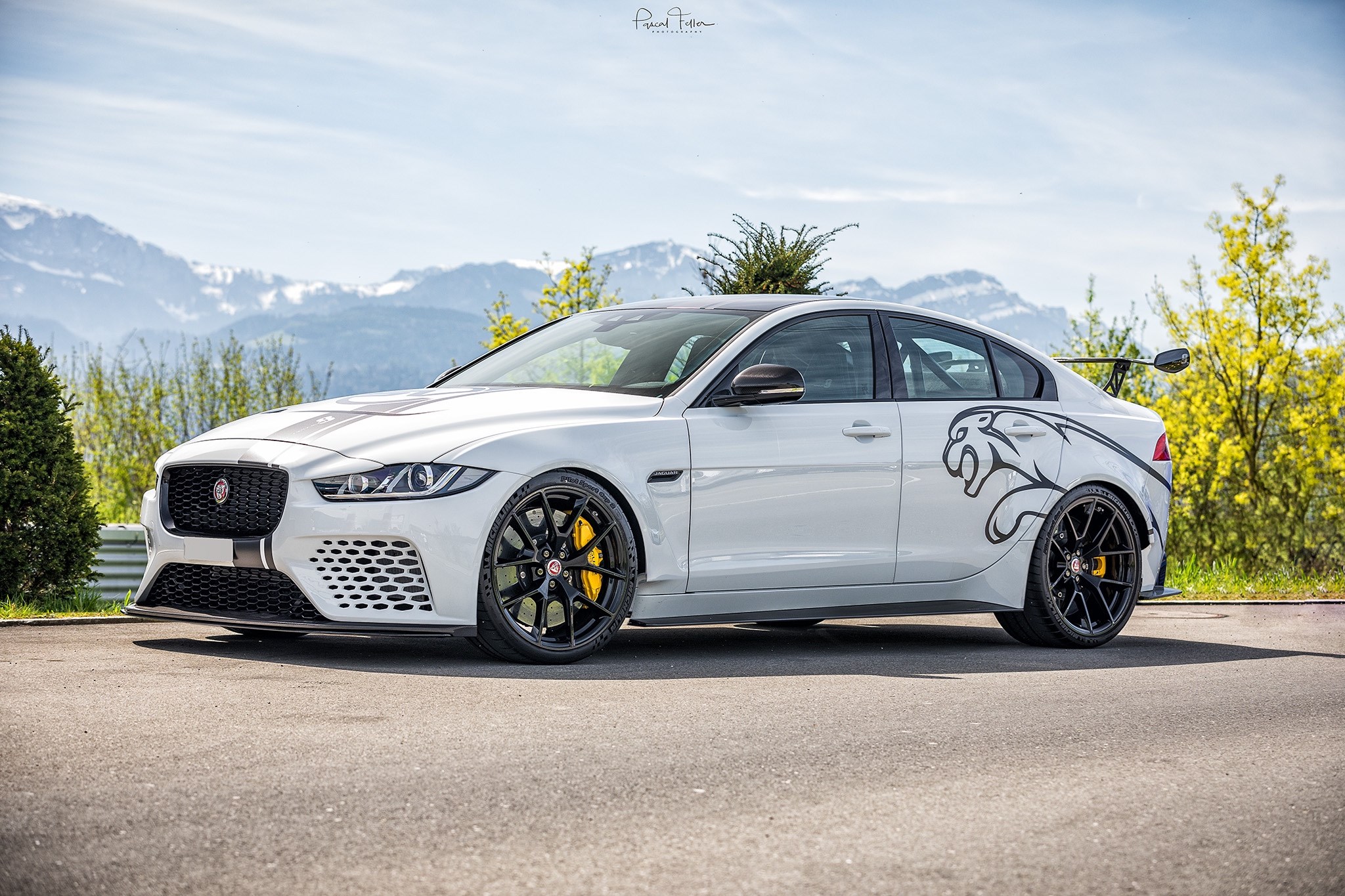 JAGUAR XE SVO Project 8