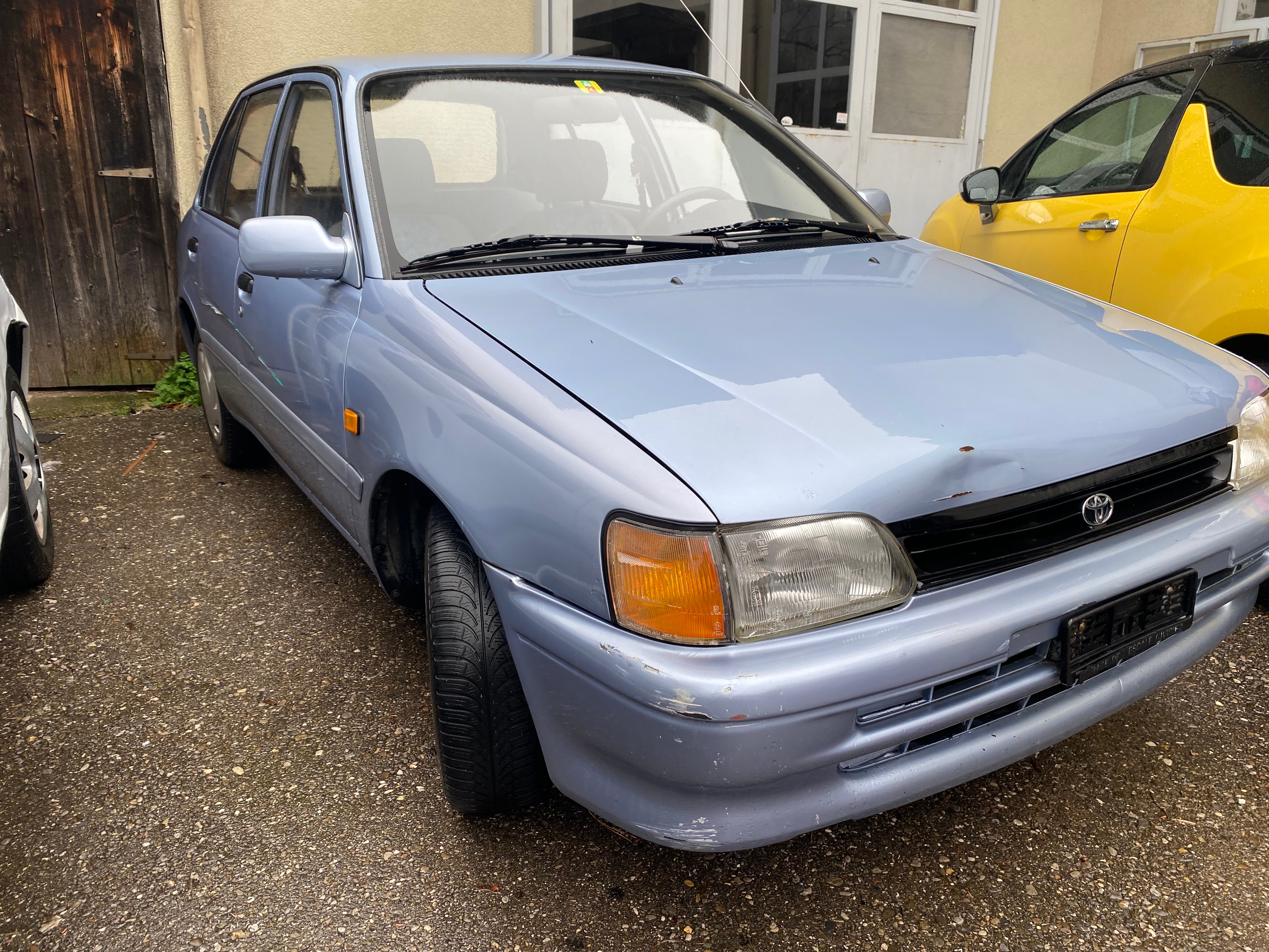 TOYOTA STARLET