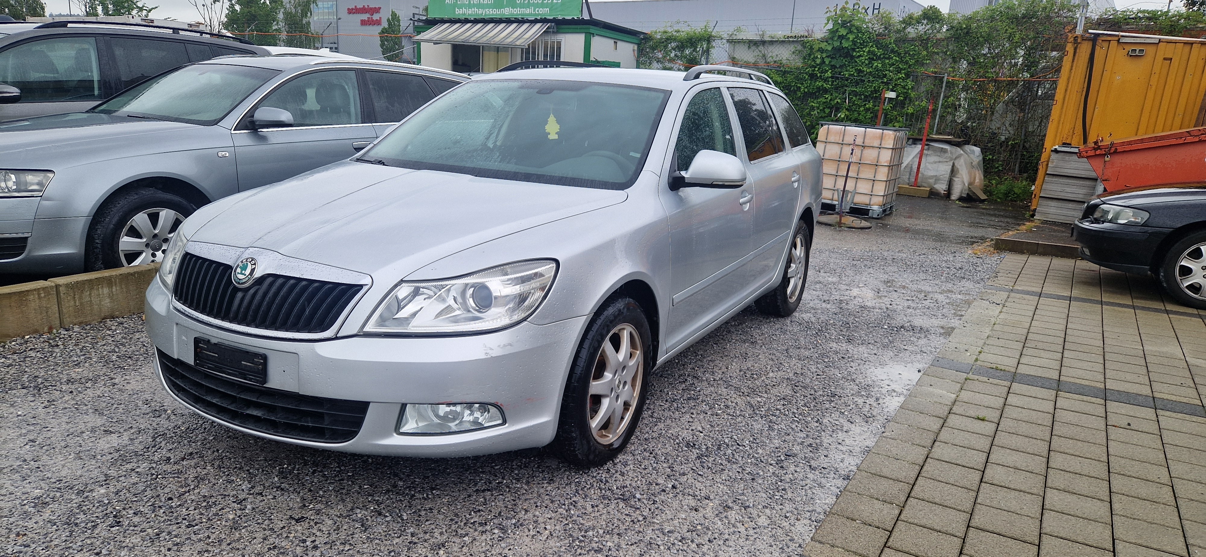 SKODA Octavia Combi 1.6 TDI Ambiente DSG