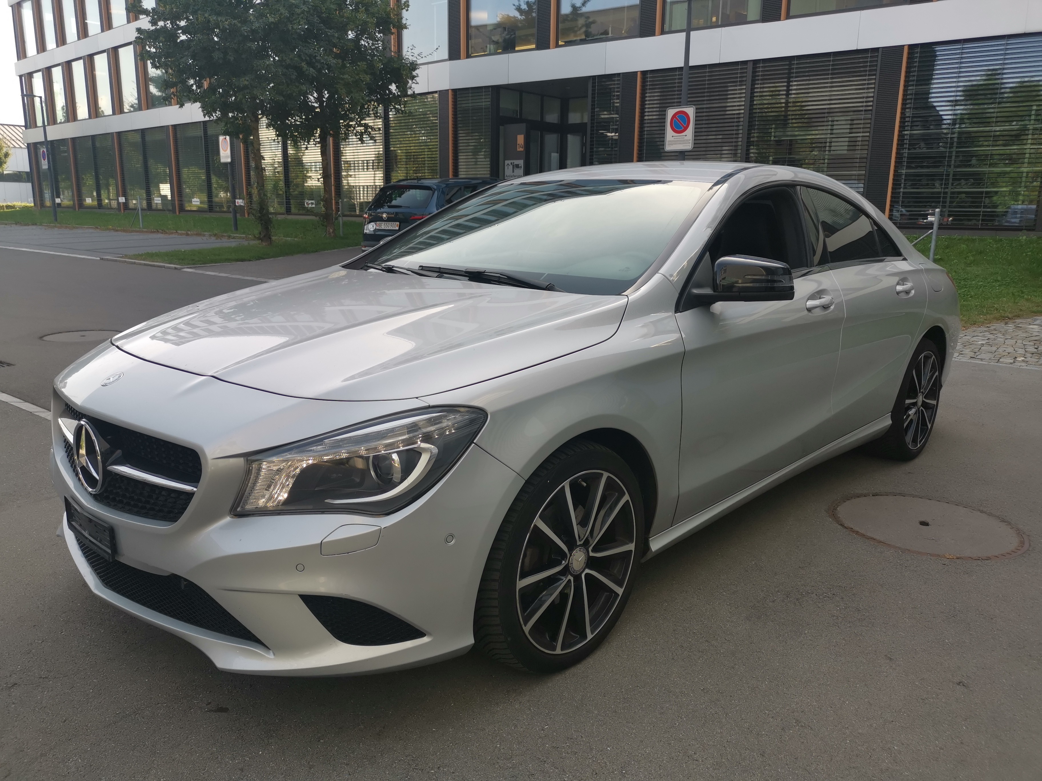 MERCEDES-BENZ CLA 200 7G-DCT