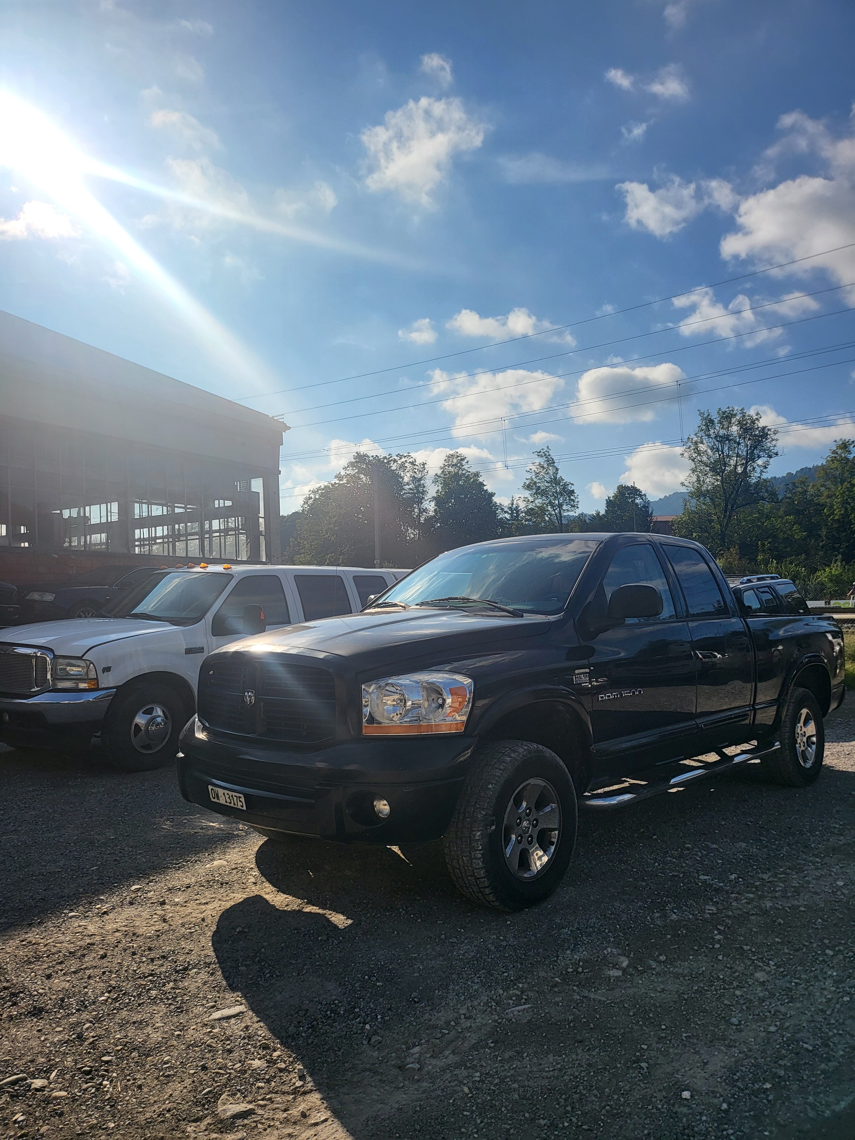 DODGE Dodge Ram Laramie 5.7l Hemi 439PS