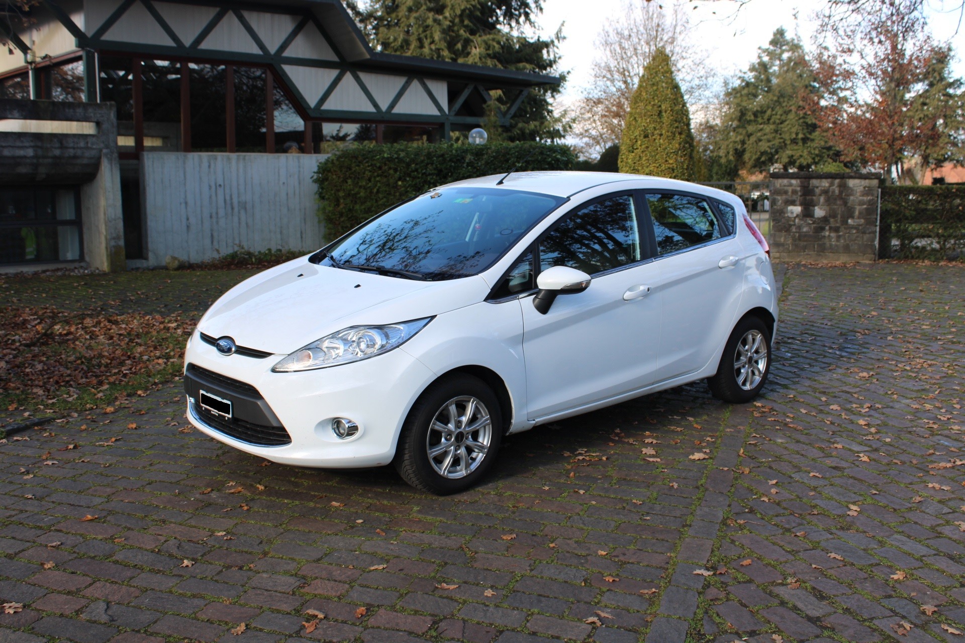 FORD Fiesta 1.4 16V Titanium Automatic