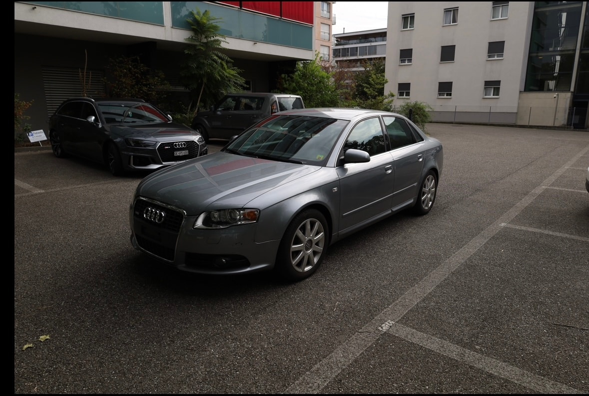 AUDI A4 2.0 Turbo FSI quattro S-line