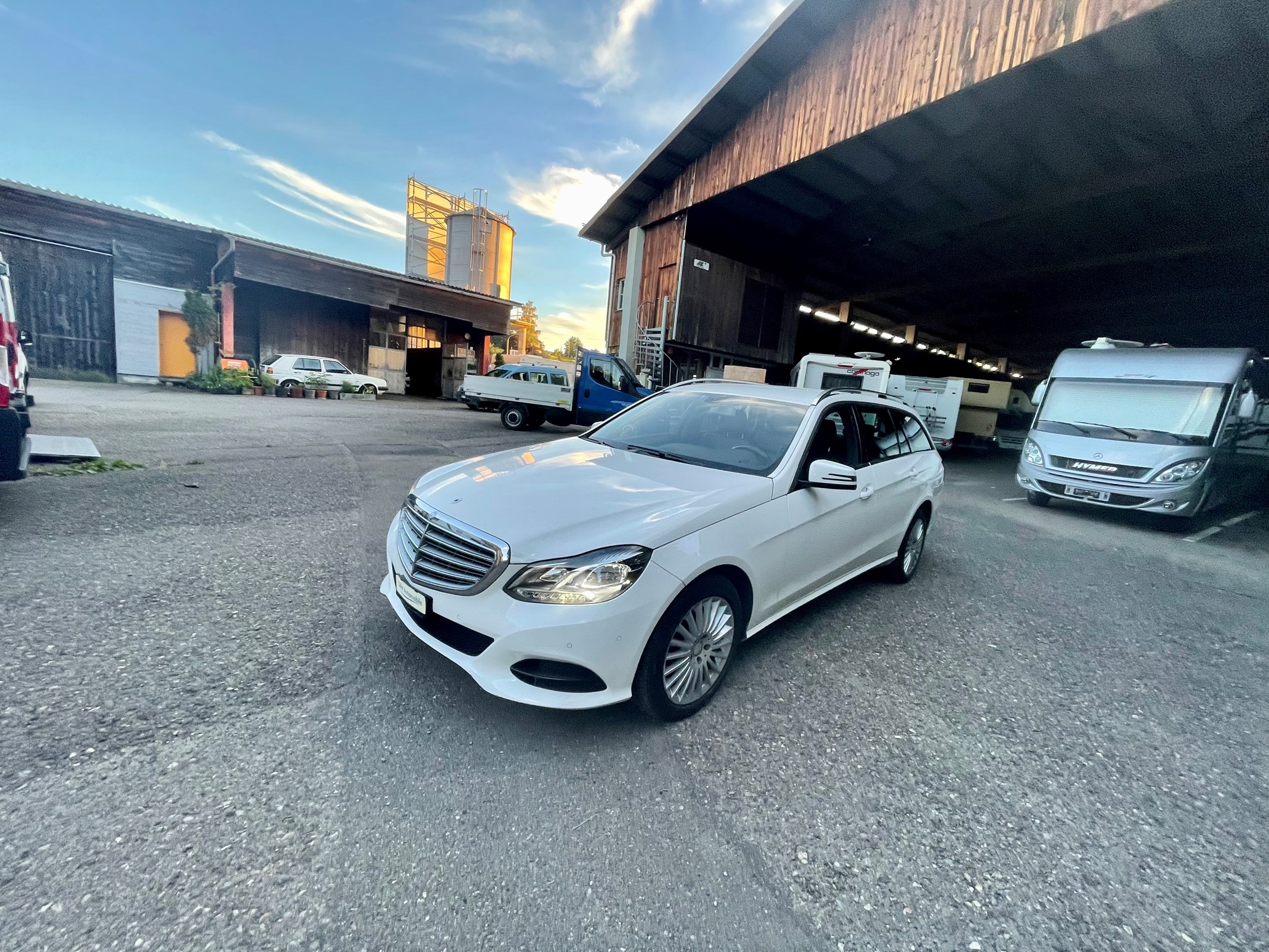 MERCEDES-BENZ E 200 BlueTEC Avantgarde 7G-Tronic