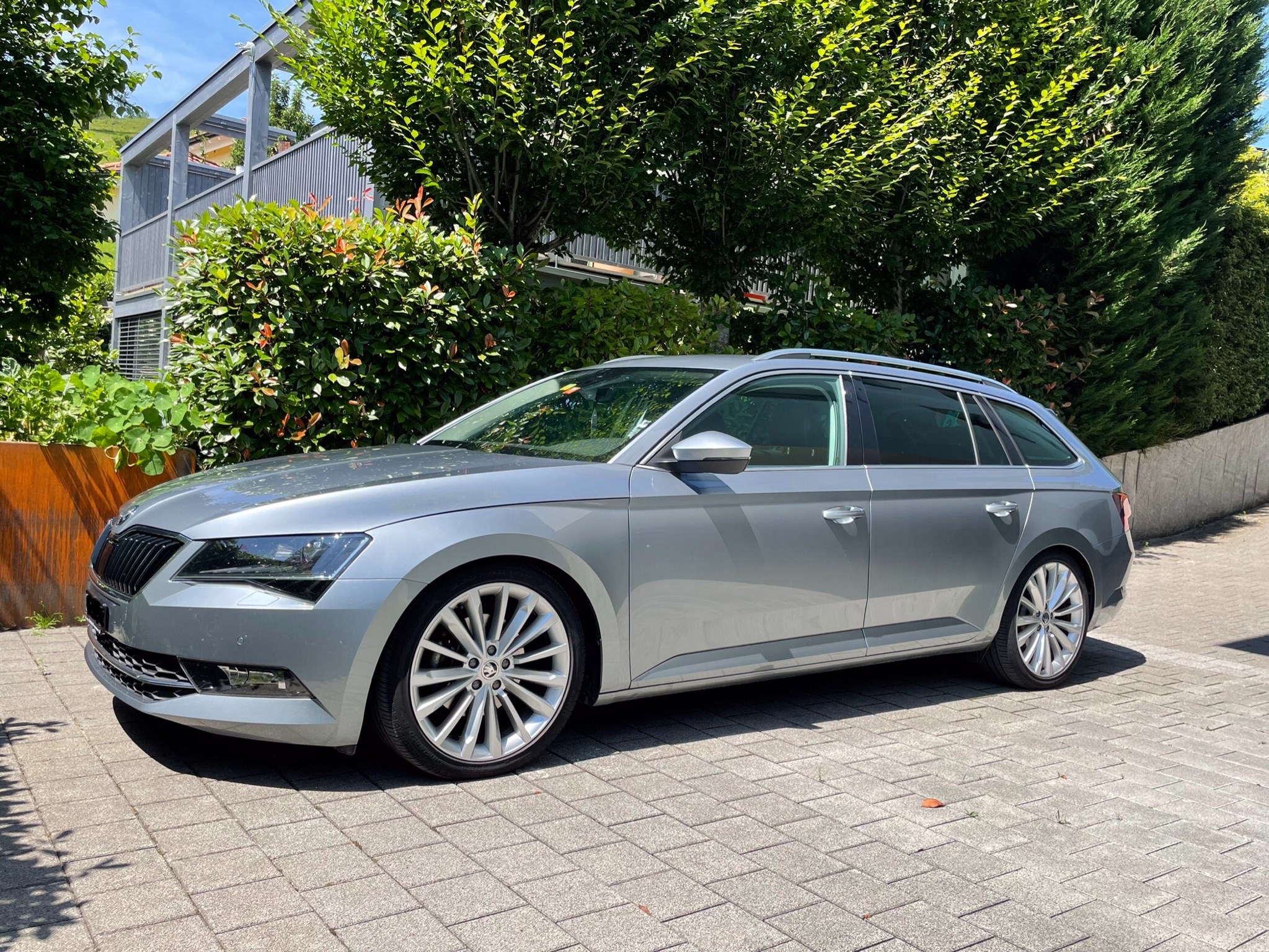 SKODA Superb Combi 2.0 TDi Style 4x4 DSG