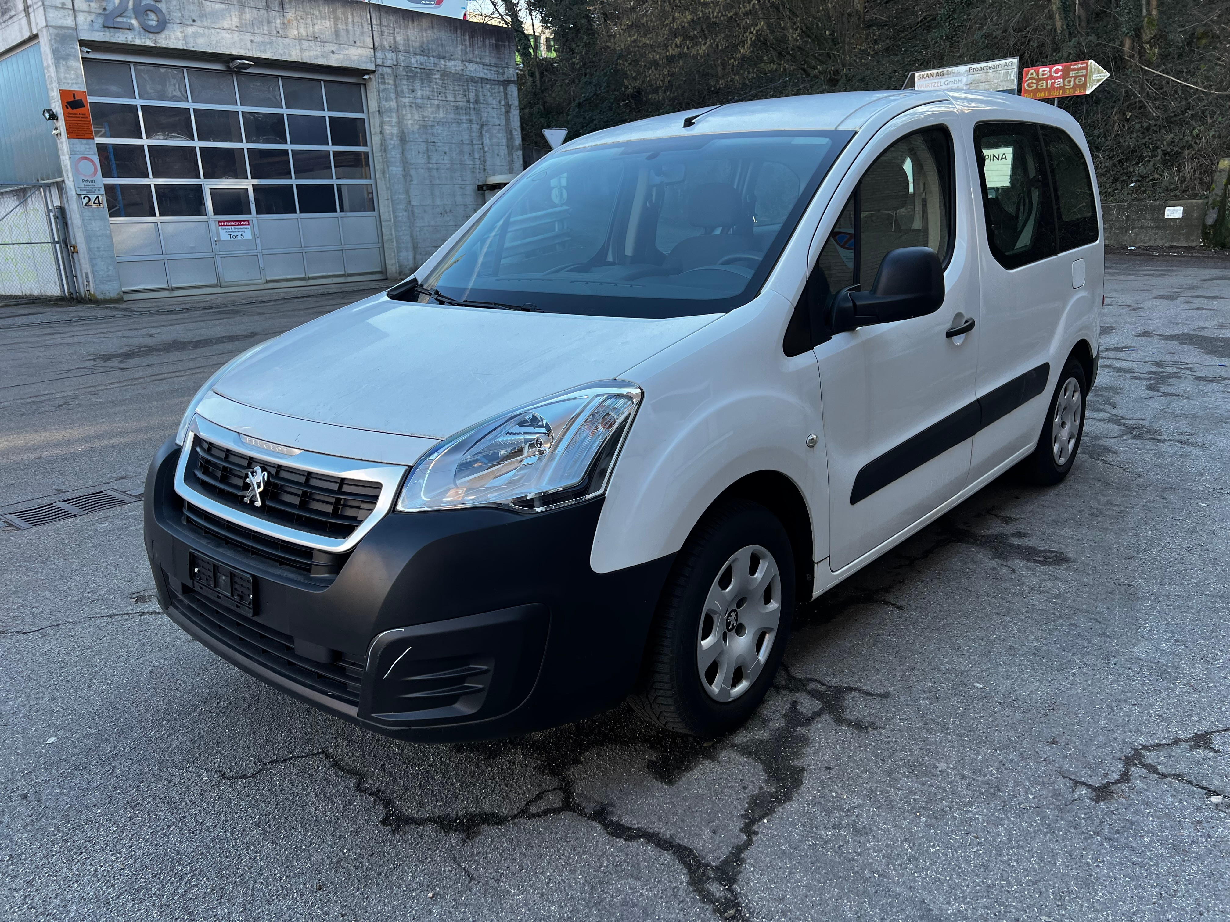 PEUGEOT Partner 1.6 VTi Access