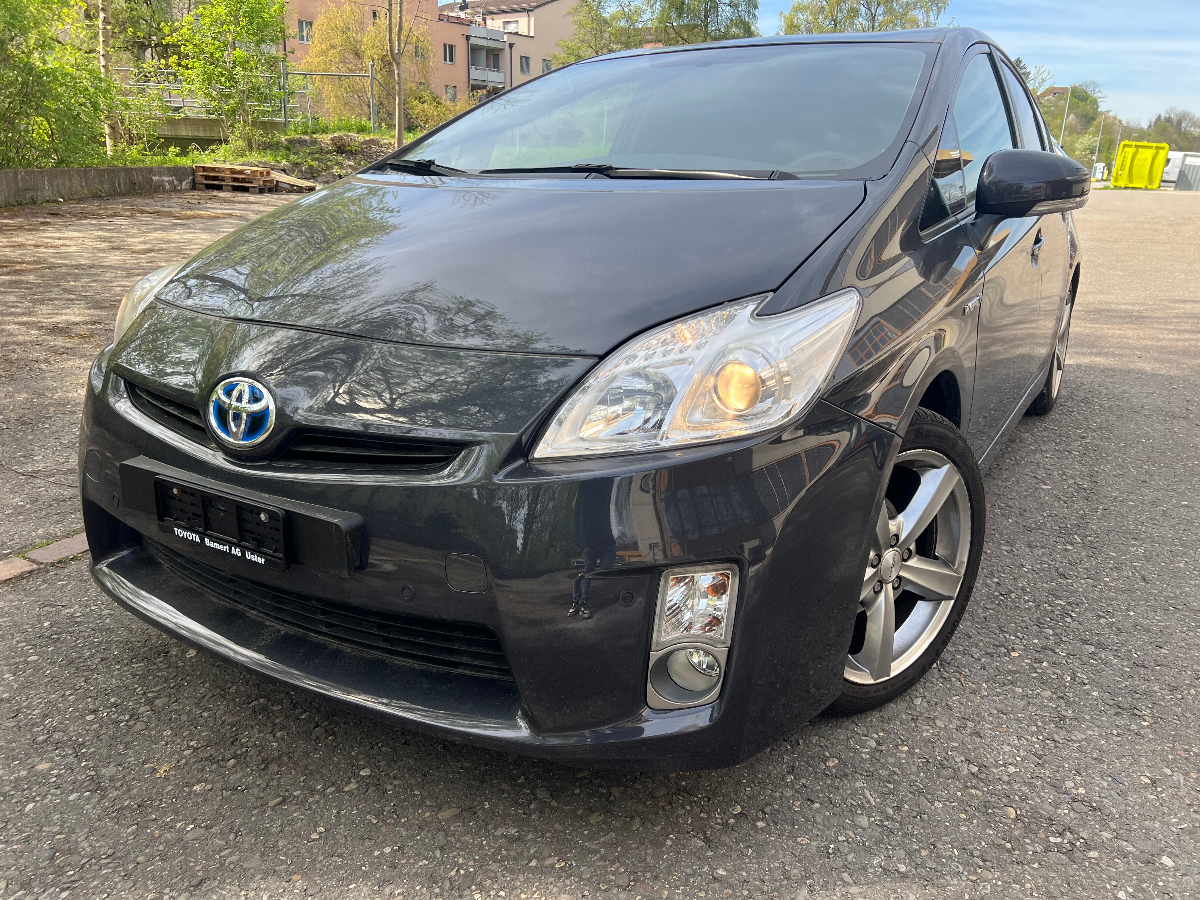 TOYOTA Prius 1.8 16V HSD Sol Premium