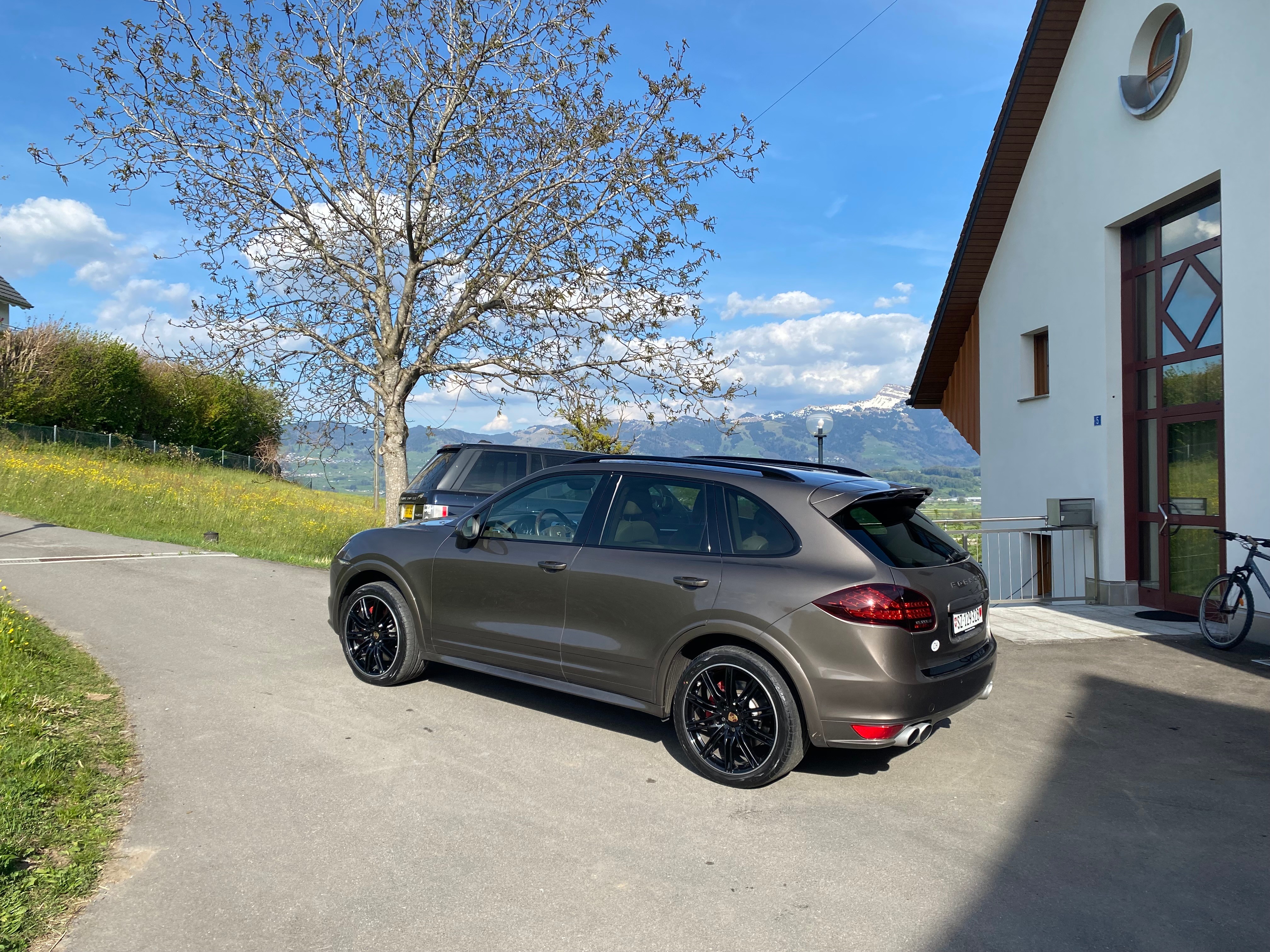 PORSCHE Cayenne Turbo