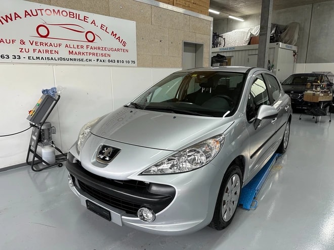 PEUGEOT 207 1.4 16V Sport