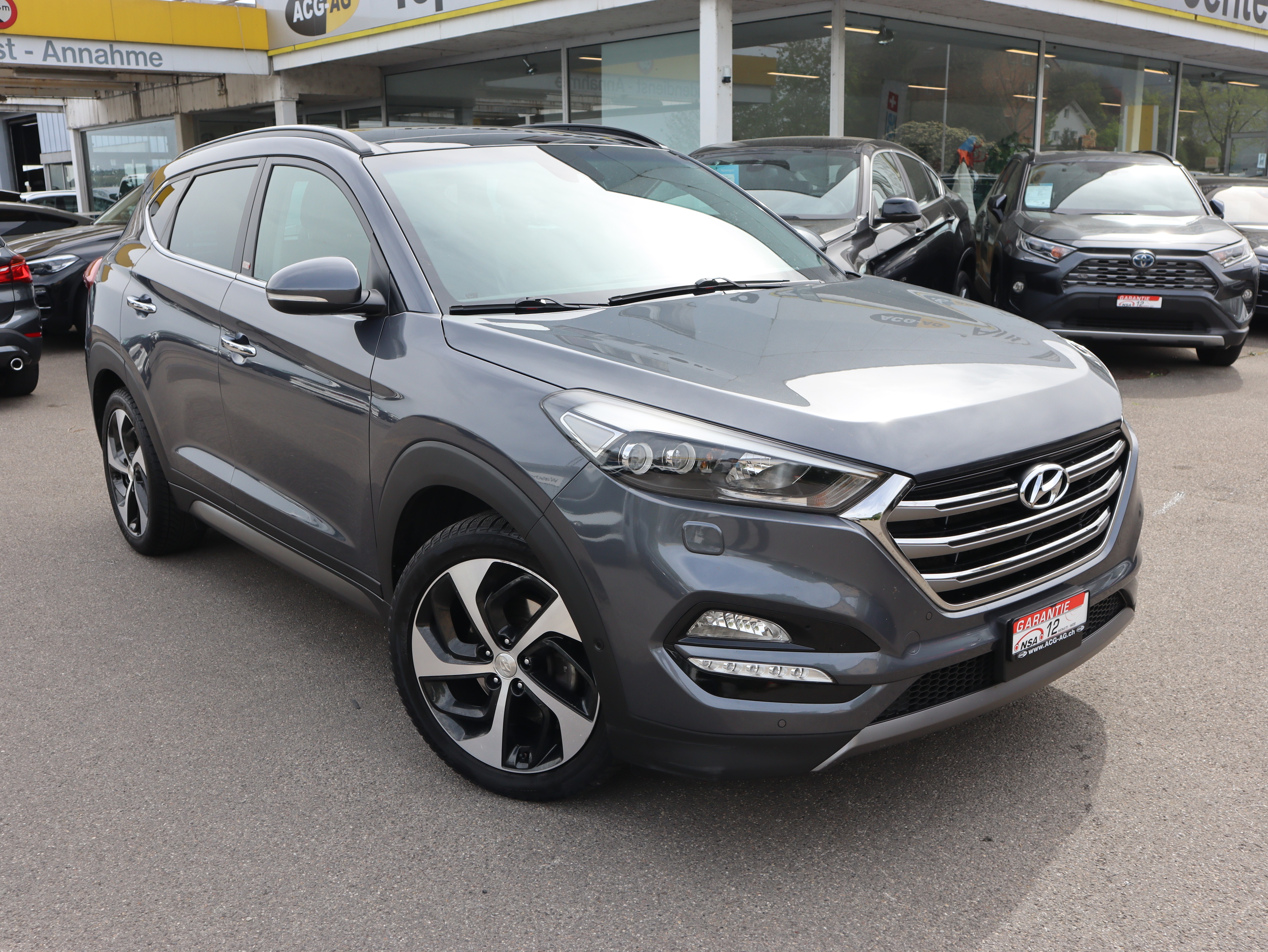 HYUNDAI Tucson 2.0 CRDI Launch Edition 4WD Automatic ** Voll-Leder Ausstattung ** Panorama Glasdach ** Letze MFK 03.01.2022 **