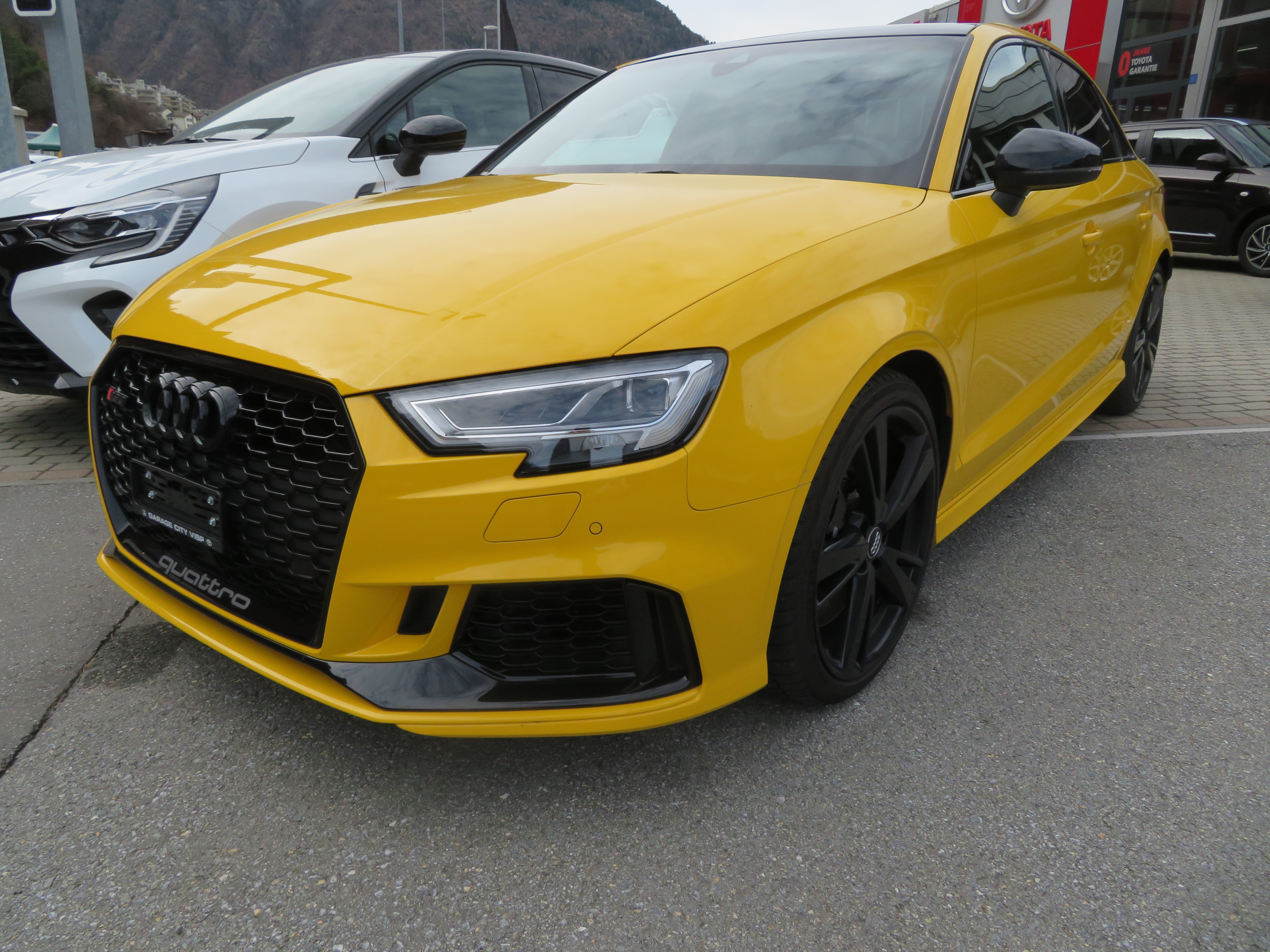 AUDI RS3 Limousine 2.5 TSI quattro S-tronic