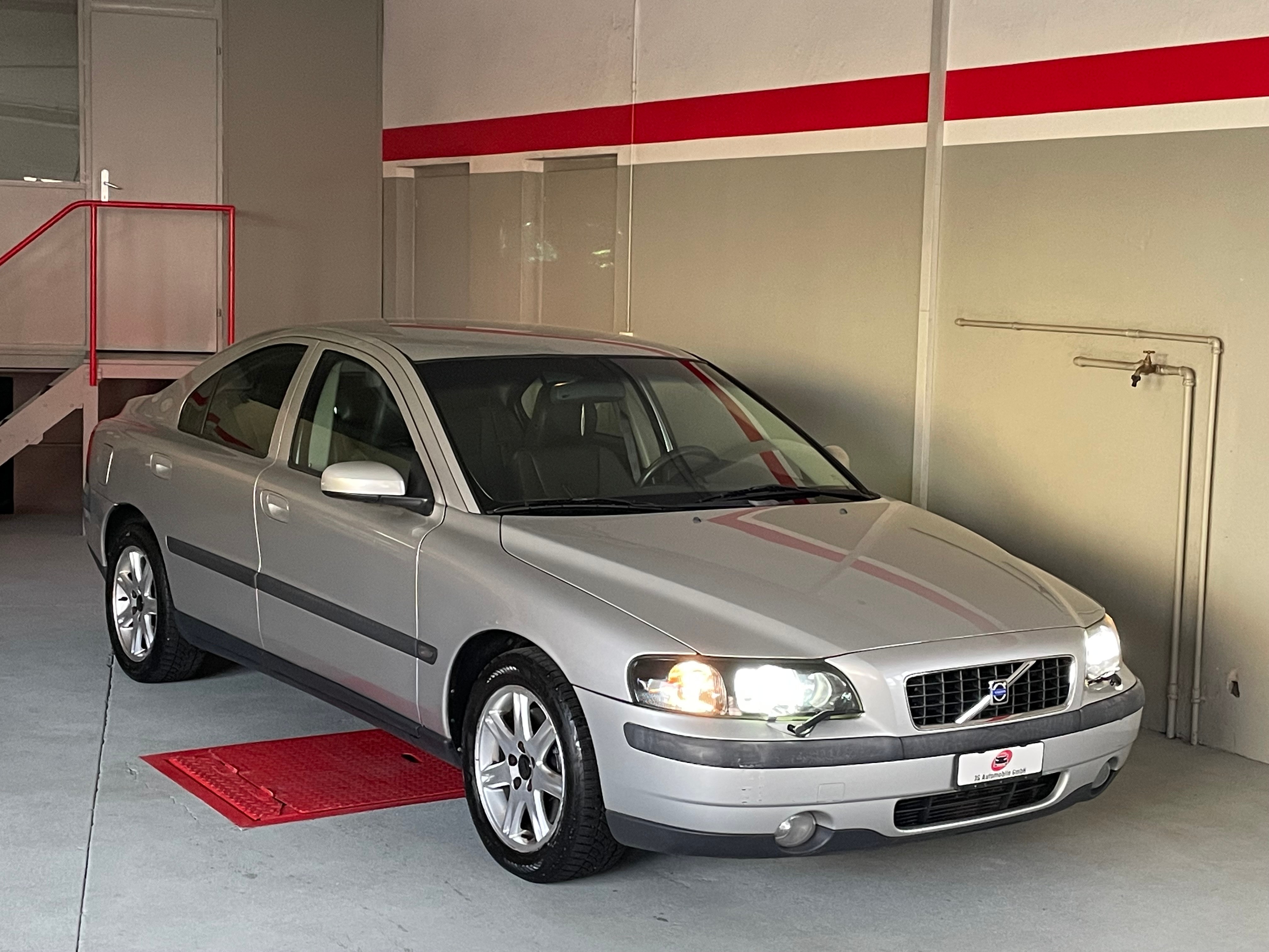 VOLVO S60 2.5T