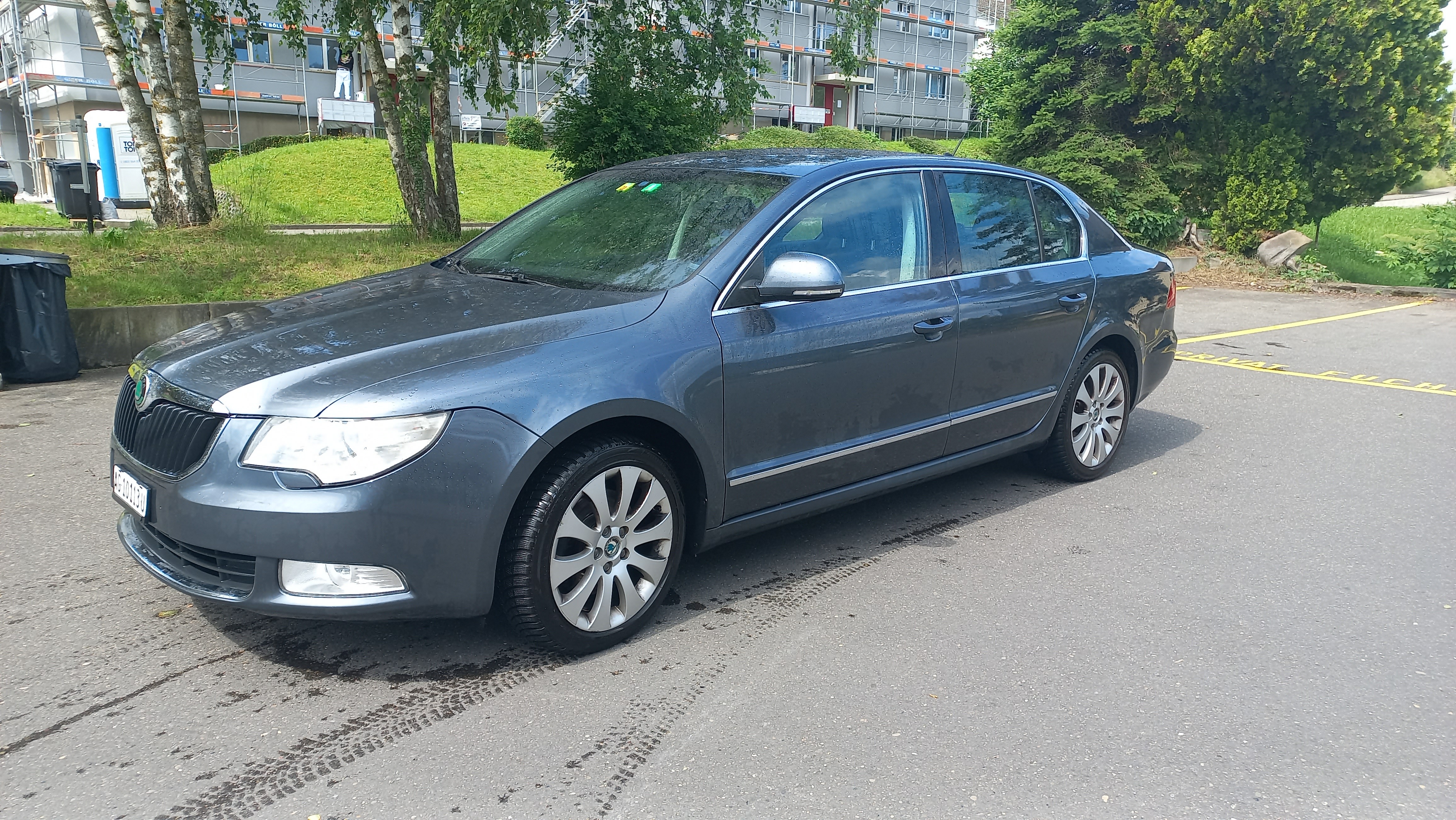 SKODA Superb 2.0 TDi Ambition DSG