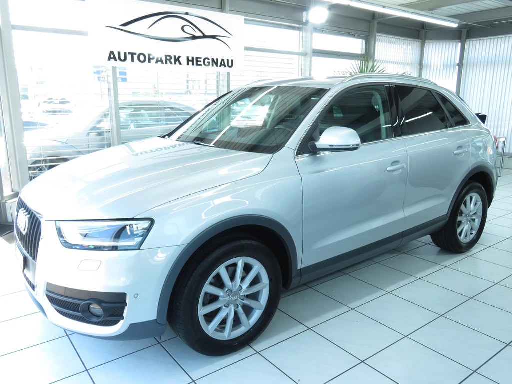 AUDI Q3 2.0 TFSI Quattro S-tronic (AHK 2.0 t, Automat)